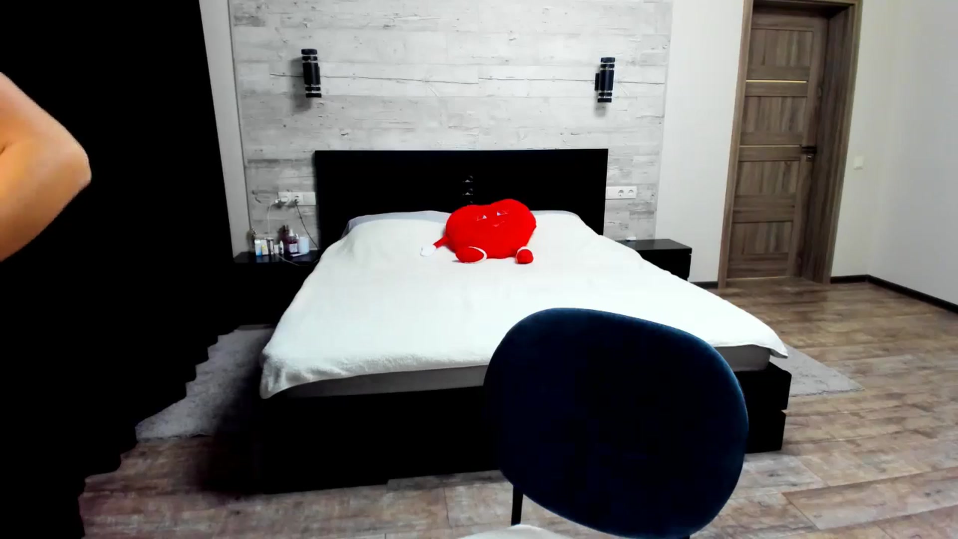 Gallery image thumbnail from lilydavra's myfreecams stream on, 07/21/2024, 20:54 image 11 of 20