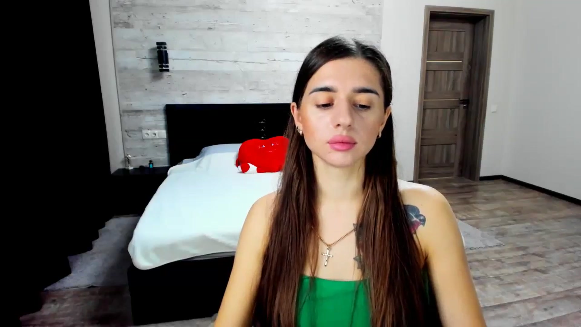 Gallery image thumbnail from lilydavra's myfreecams stream on, 08/05/2024, 22:47 image 11 of 20