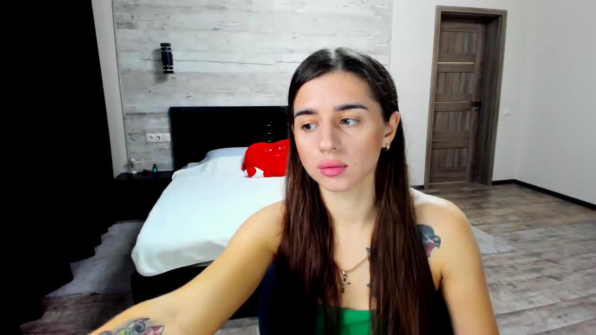Gallery image thumbnail from lilydavra's myfreecams stream on, 08/05/2024, 22:47 image 12 of 20