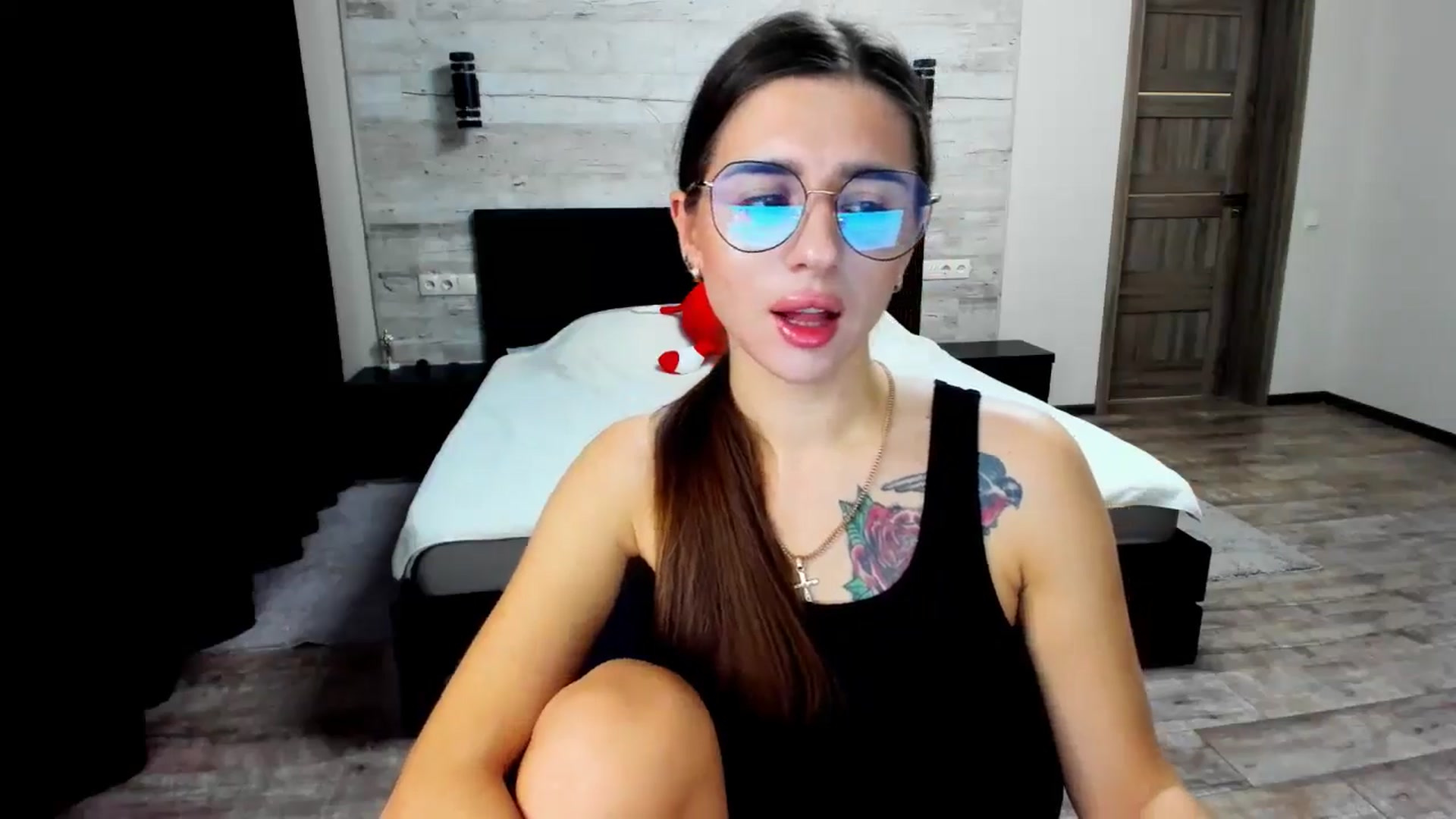 Gallery image thumbnail from lilydavra's myfreecams stream on, 08/11/2024, 19:30 image 5 of 20