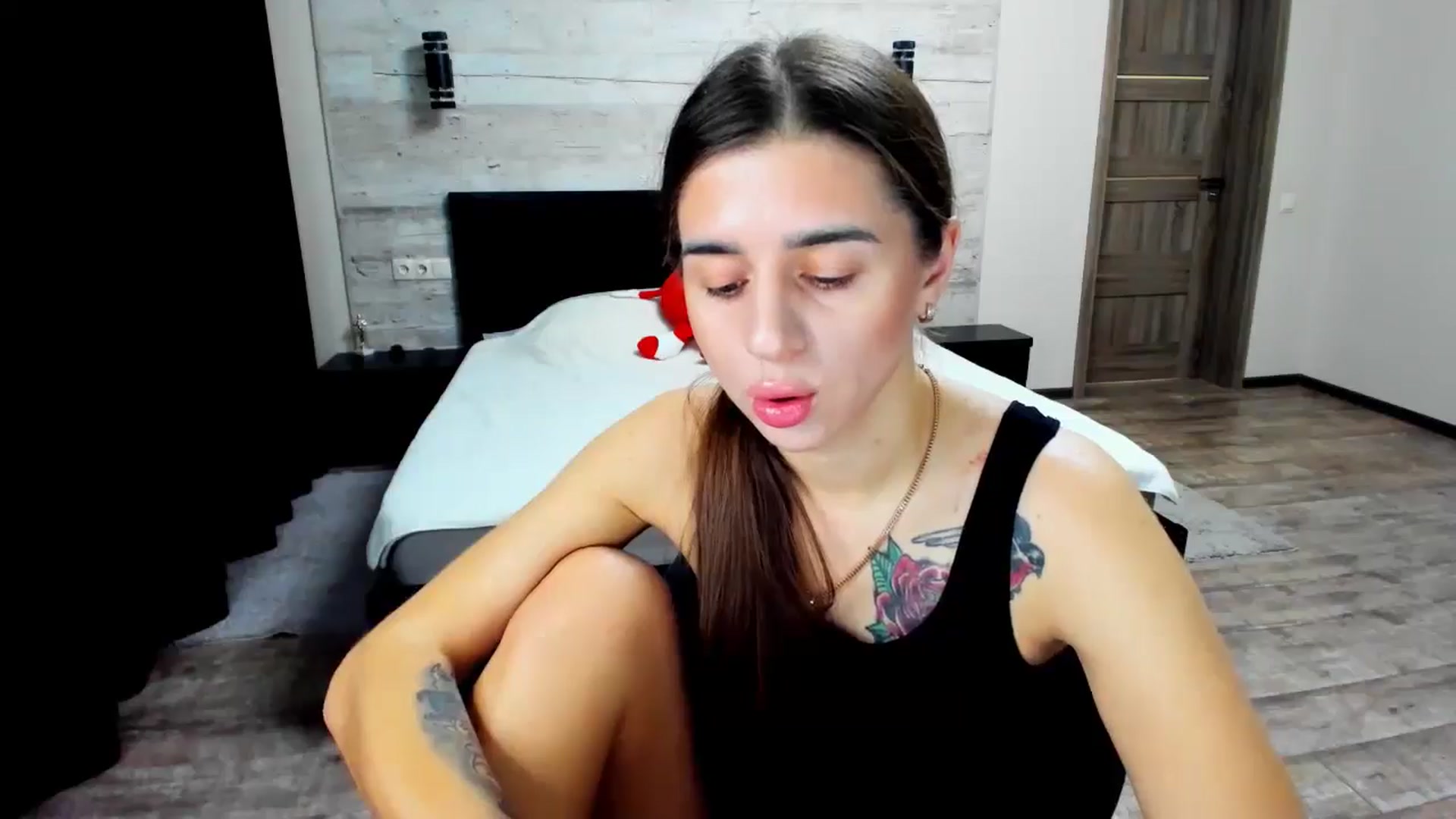 Gallery image thumbnail from lilydavra's myfreecams stream on, 08/11/2024, 20:45 image 8 of 20