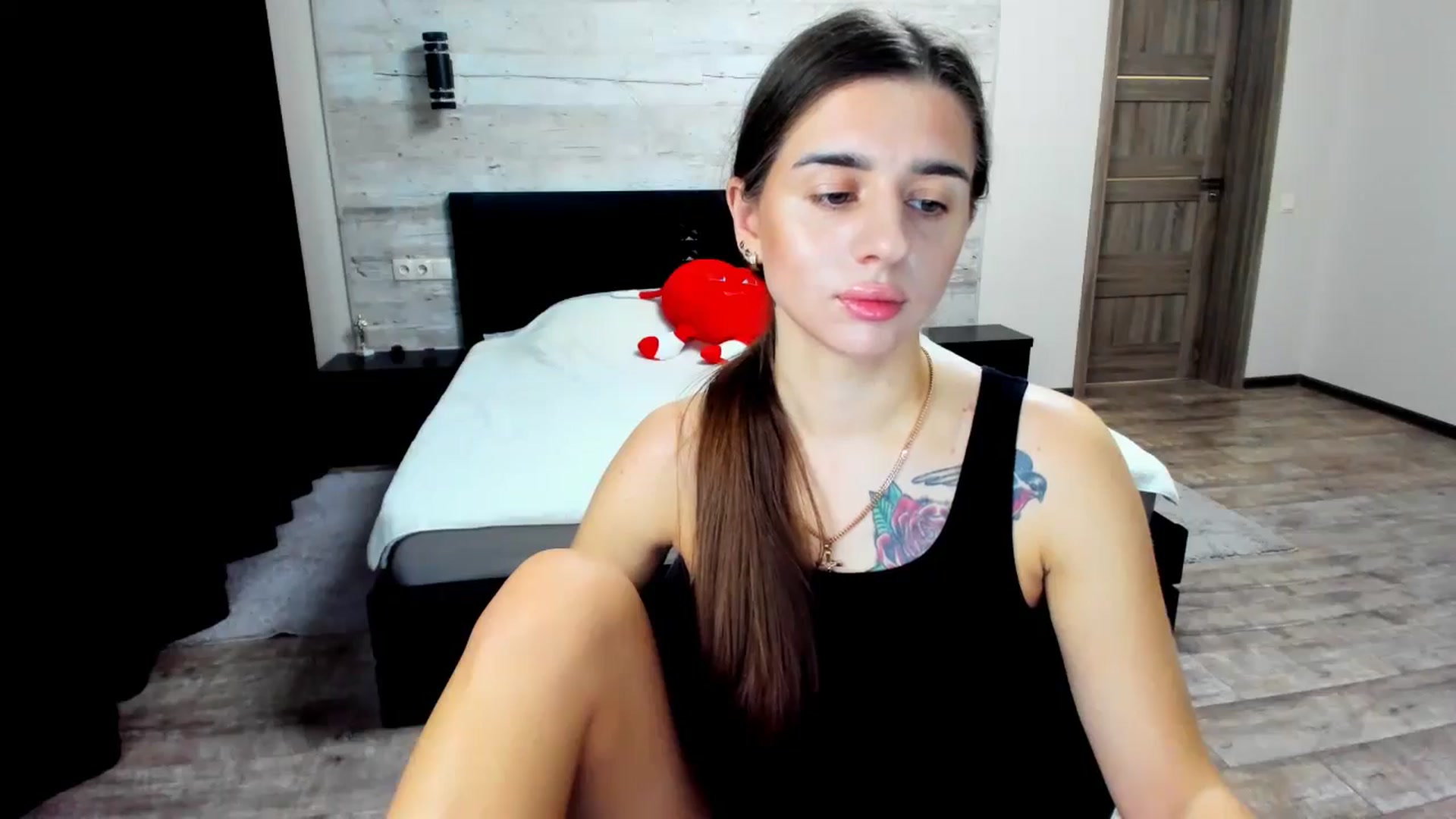 Gallery image thumbnail from lilydavra's myfreecams stream on, 08/11/2024, 20:45 image 9 of 20