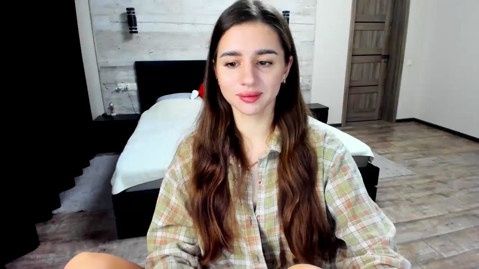 Gallery image thumbnail from lilydavra's myfreecams stream on, 09/08/2024, 21:03 image 15 of 20