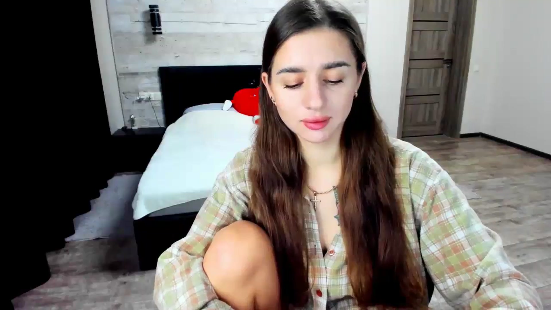 Gallery image thumbnail from lilydavra's myfreecams stream on, 09/08/2024, 22:12 image 13 of 20