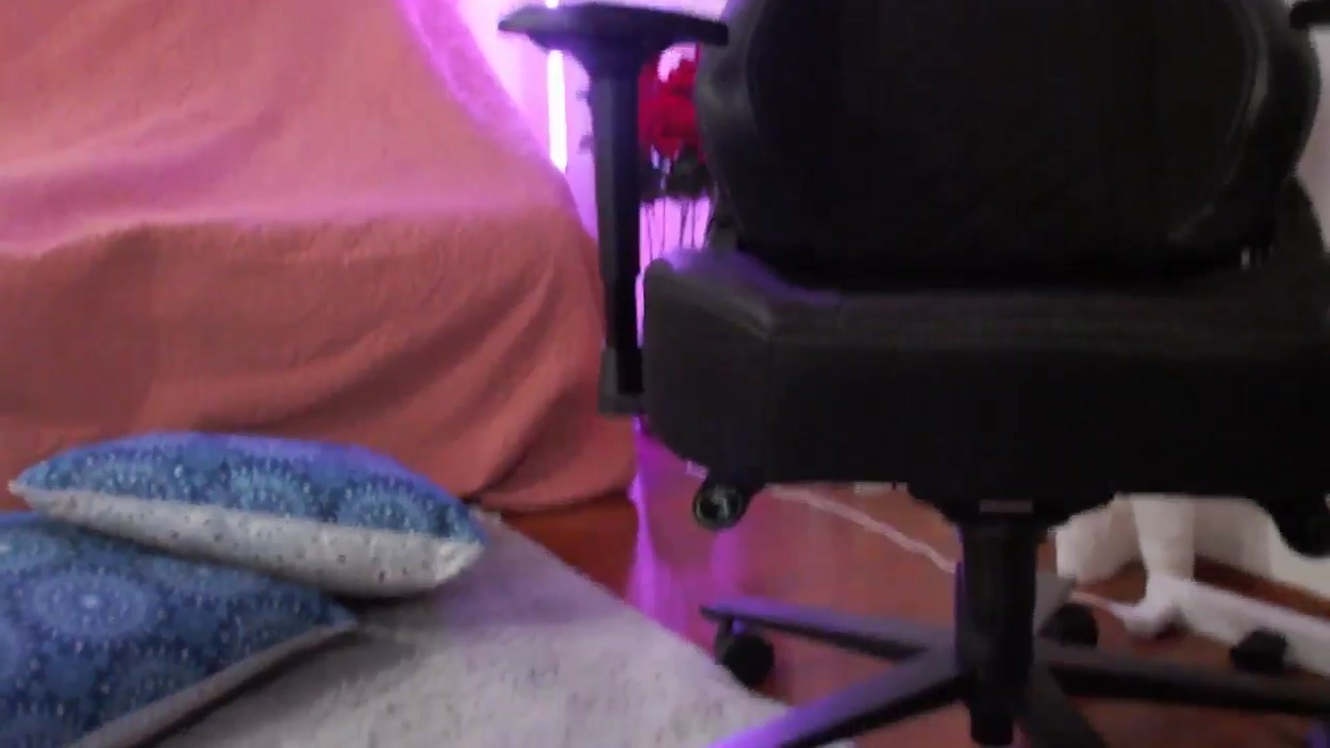 Gallery image thumbnail from lilynovak's myfreecams stream on, 09/03/2025, 10:30 image 8 of 20