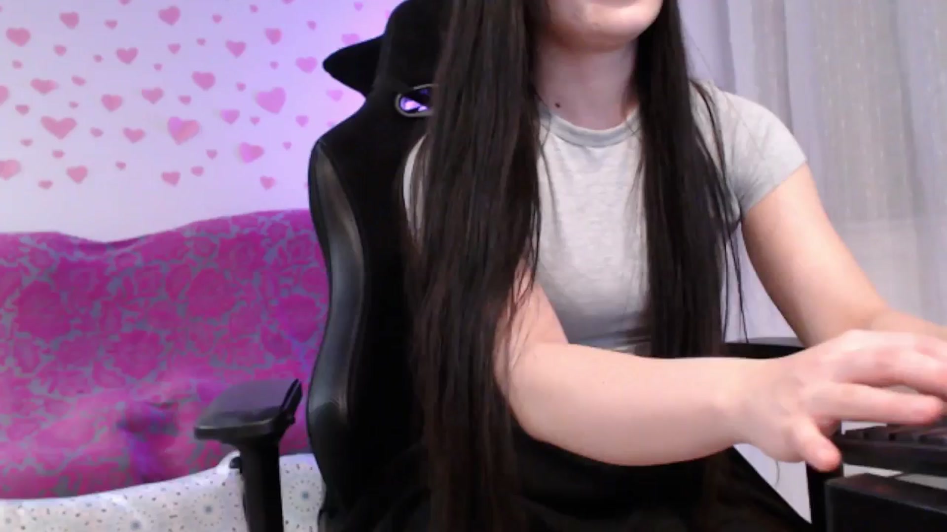 Gallery image thumbnail from lilynovak's myfreecams stream on, 09/13/2025, 10:17 image 18 of 20