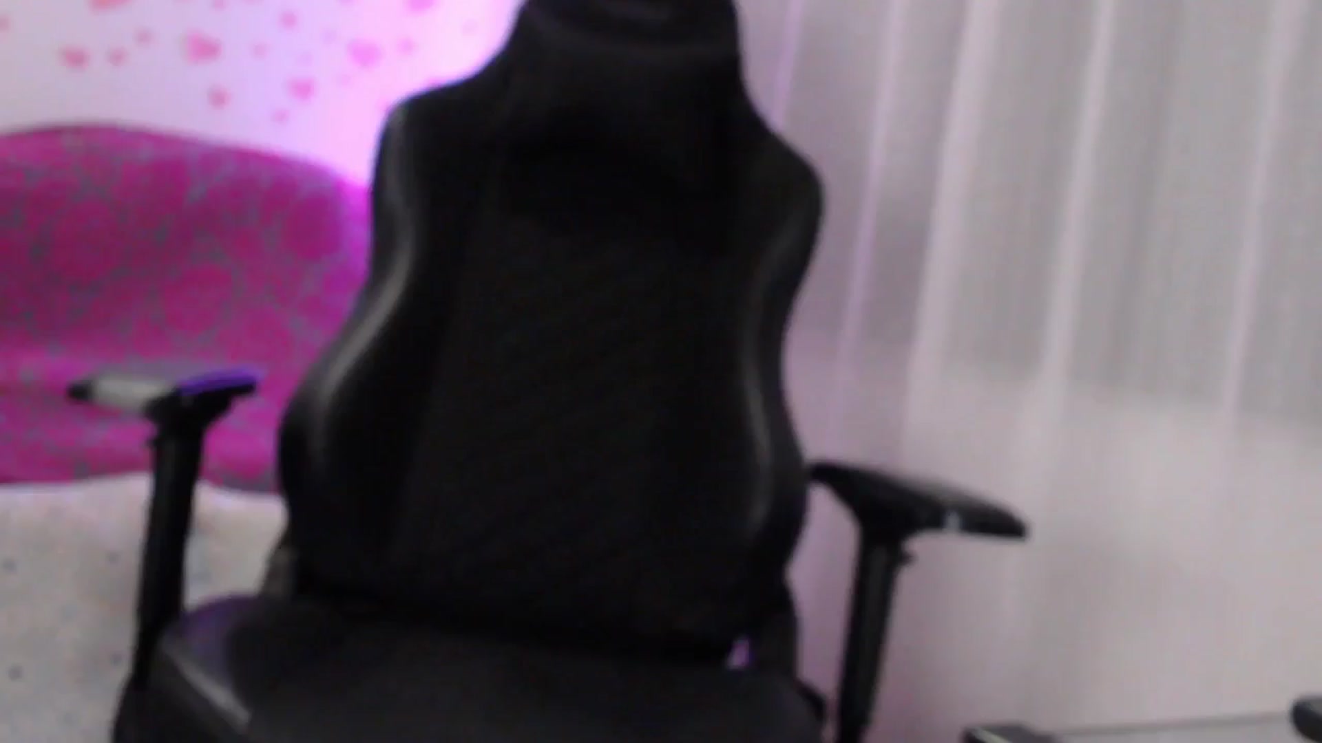 Gallery image thumbnail from lilynovak's myfreecams stream on, 09/27/2025, 12:50 image 7 of 20