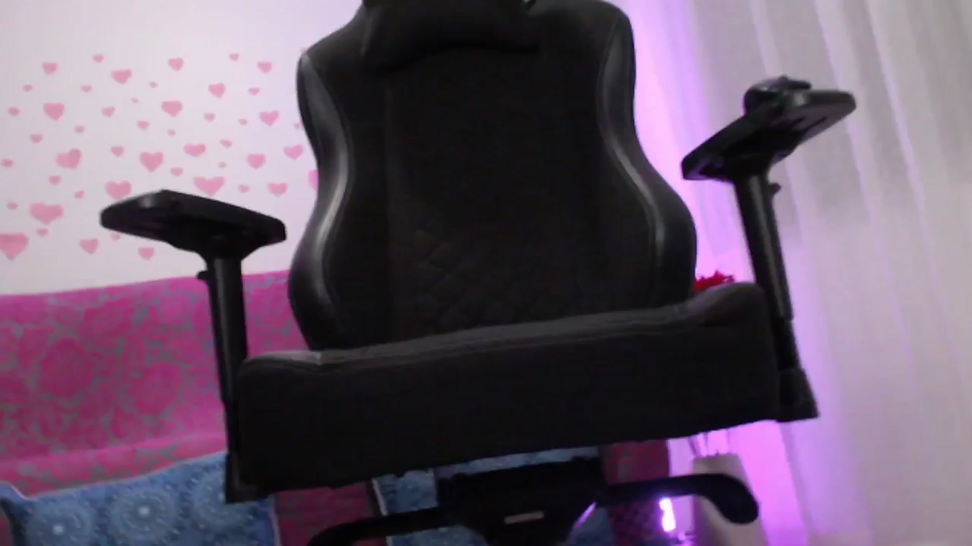 Gallery image thumbnail from lilynovak's myfreecams stream on, 12/29/2025, 12:40 image 1 of 20