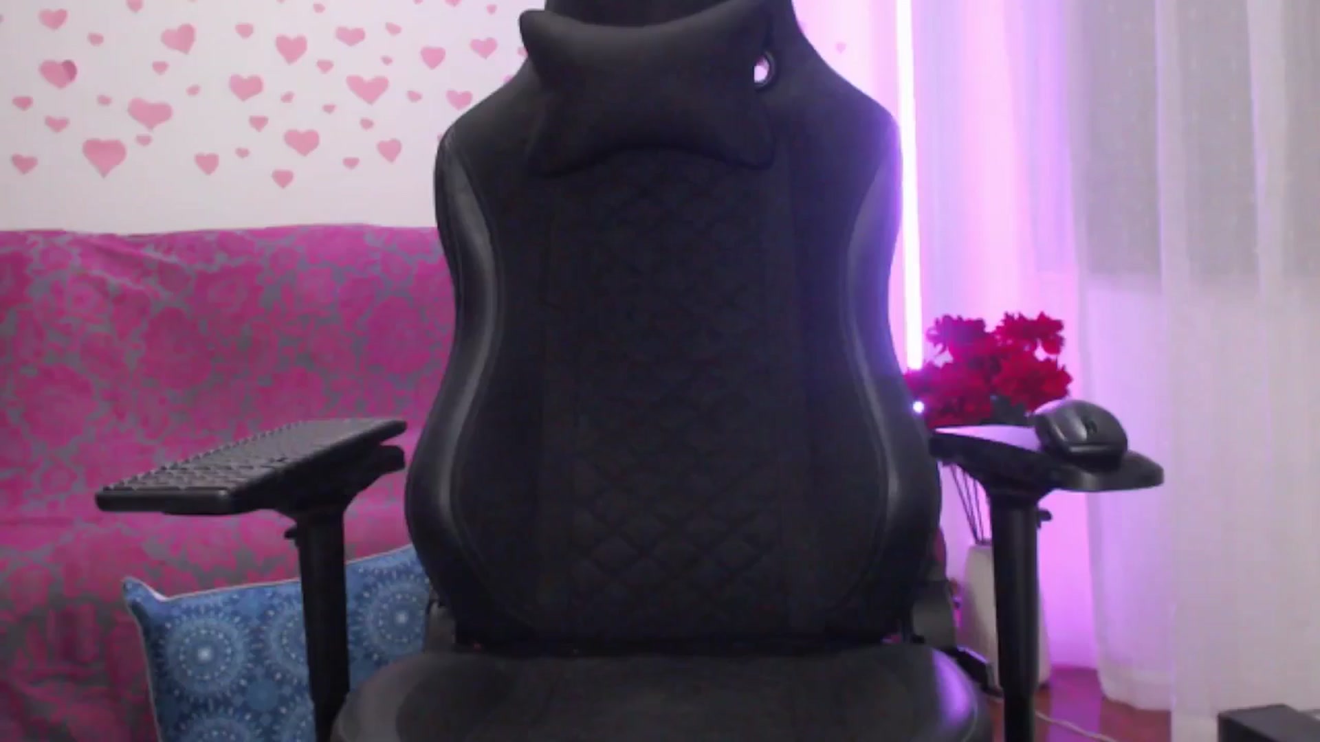 Gallery image thumbnail from lilynovak's myfreecams stream on, 12/30/2025, 11:32 image 18 of 20