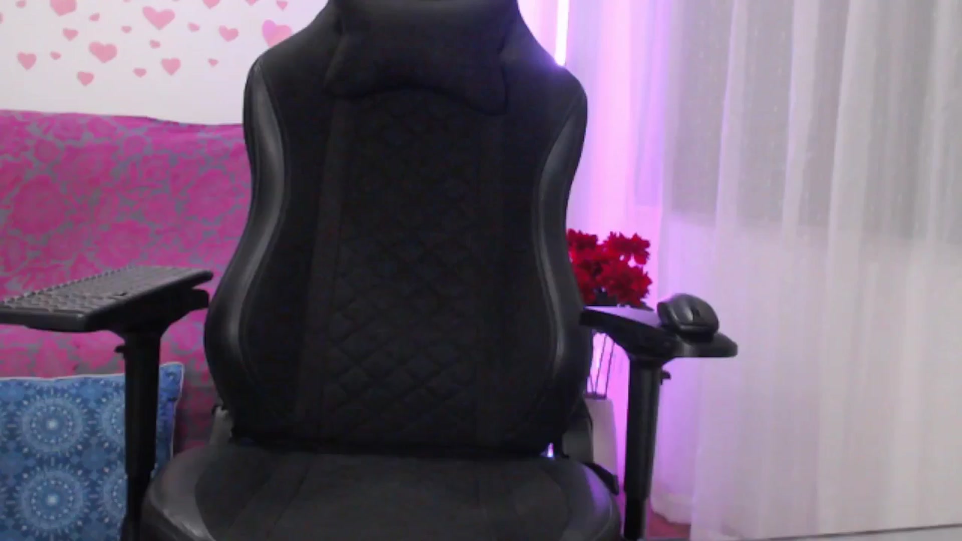 Gallery image thumbnail from lilynovak's myfreecams stream on, 01/04/2026, 10:41 image 4 of 20