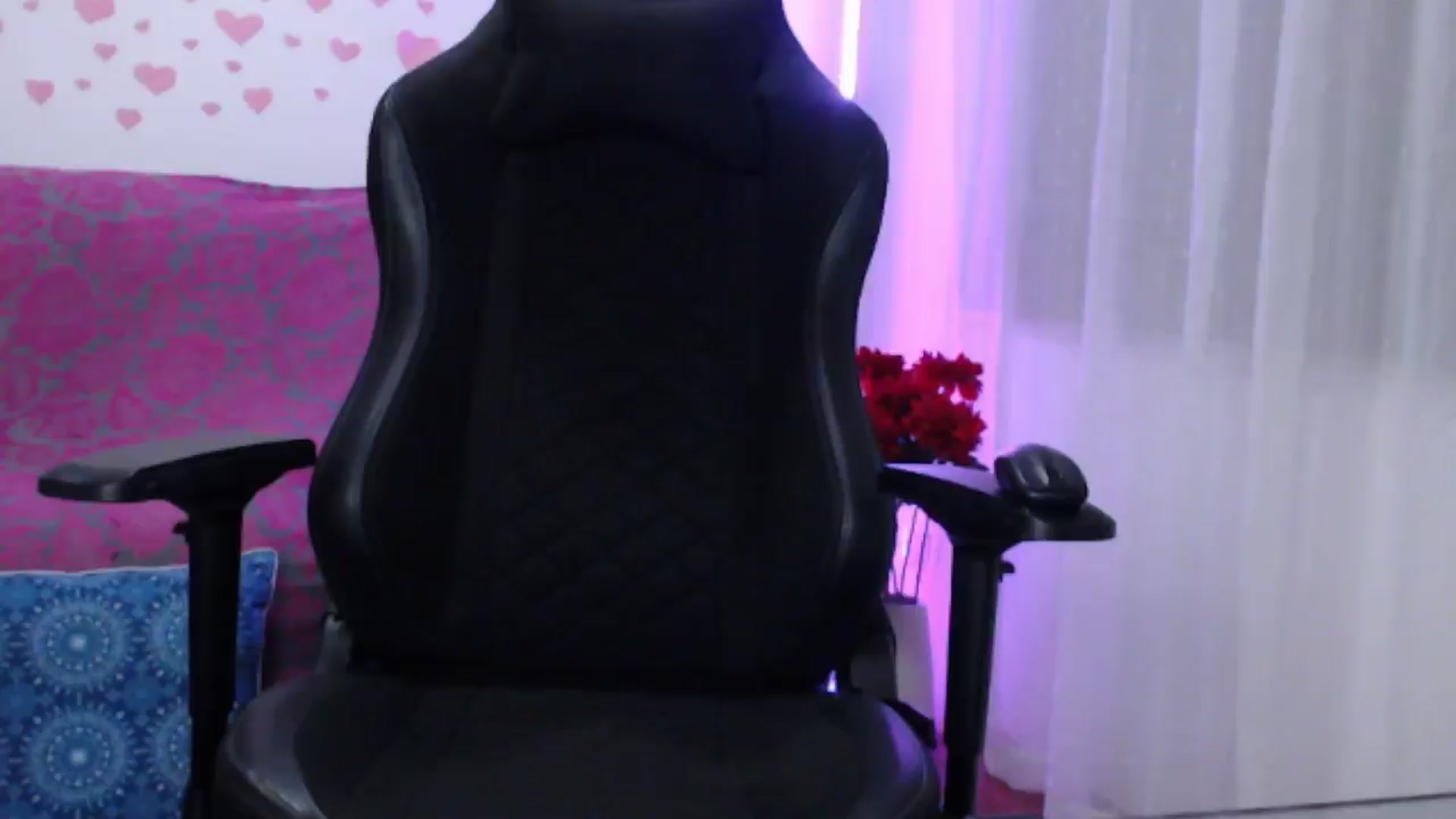 Gallery image thumbnail from lilynovak's myfreecams stream on, 01/04/2026, 10:41 image 6 of 20