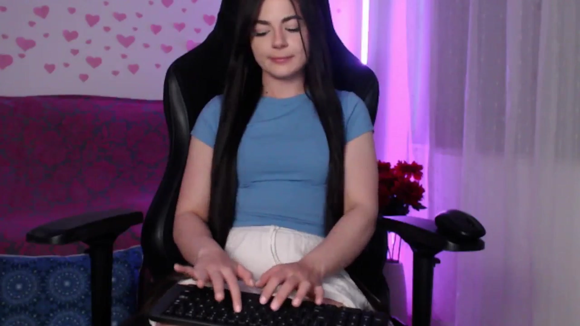 Gallery image thumbnail from lilynovak's myfreecams stream on, 01/05/2026, 10:46 image 14 of 20