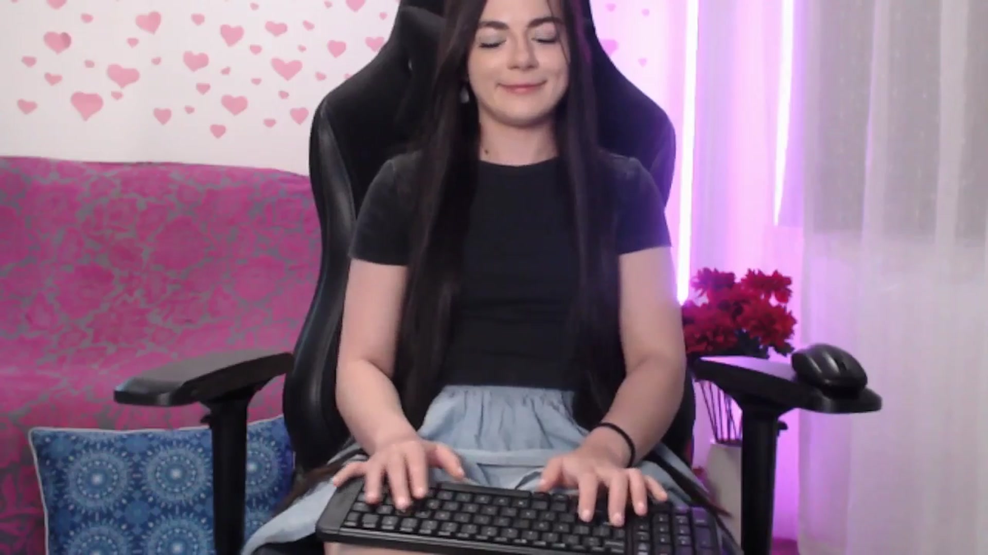 Gallery image thumbnail from lilynovak's myfreecams stream on, 01/11/2026, 07:22 image 7 of 20