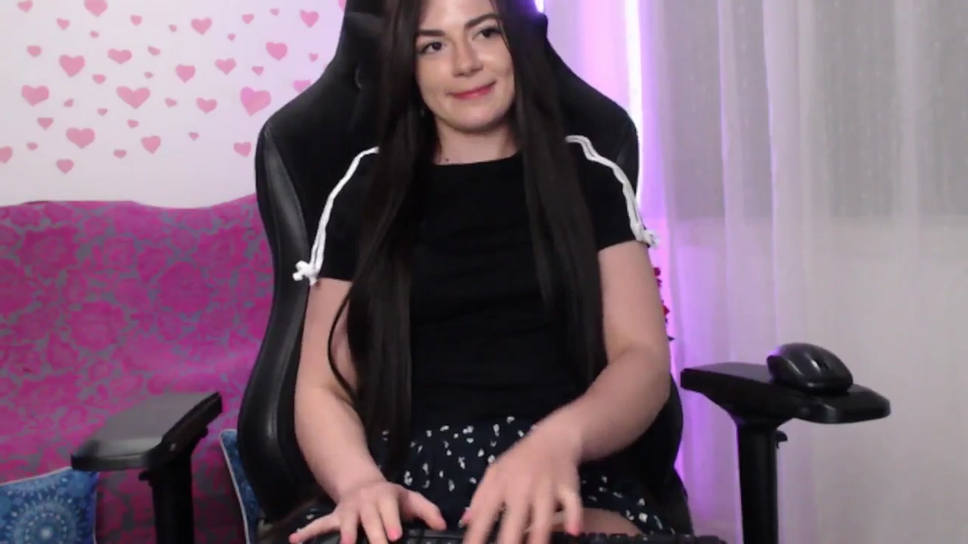 Gallery image thumbnail from lilynovak's myfreecams stream on, 01/18/2026, 02:33 image 9 of 20