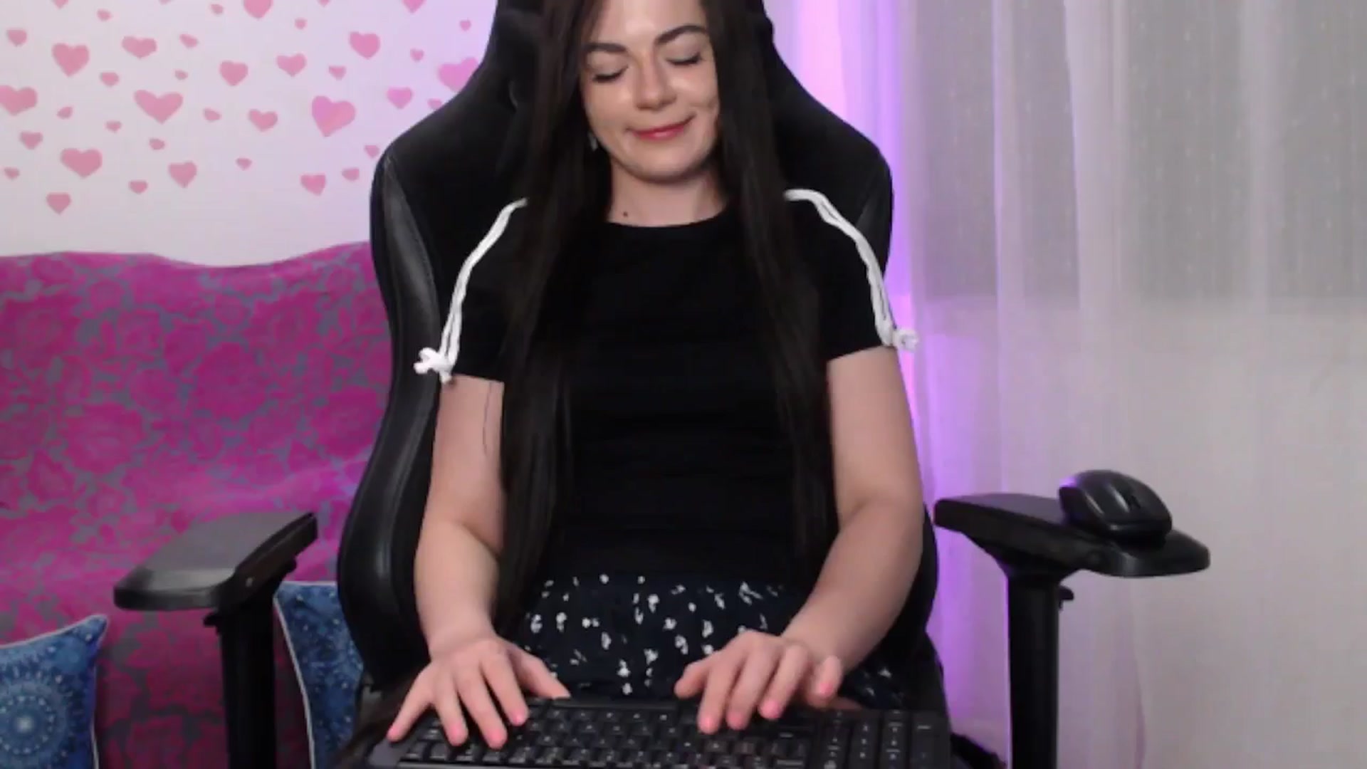 Gallery image thumbnail from lilynovak's myfreecams stream on, 01/18/2026, 11:34 image 8 of 20