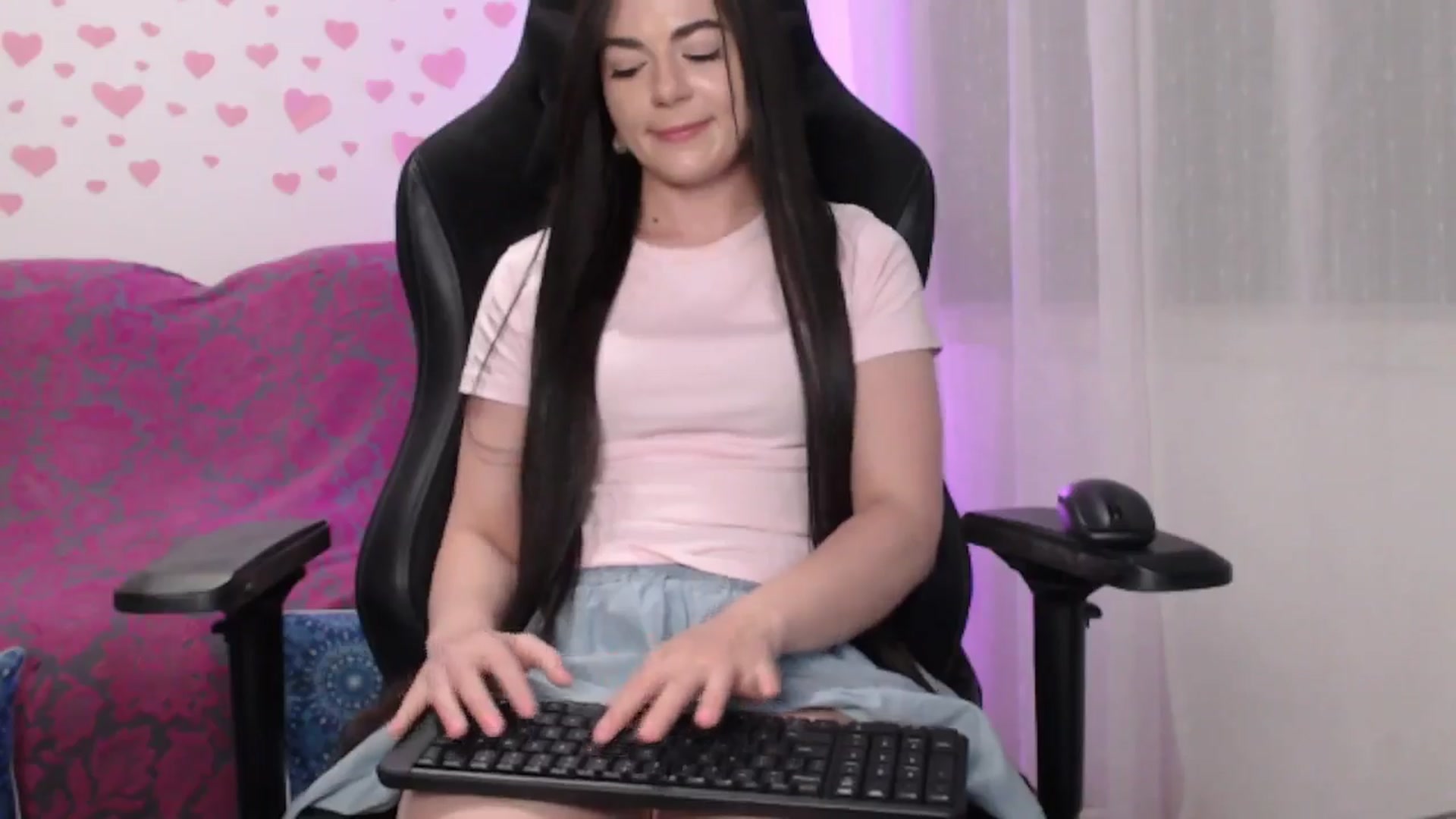 Gallery image thumbnail from lilynovak's myfreecams stream on, 01/21/2026, 08:31 image 17 of 20