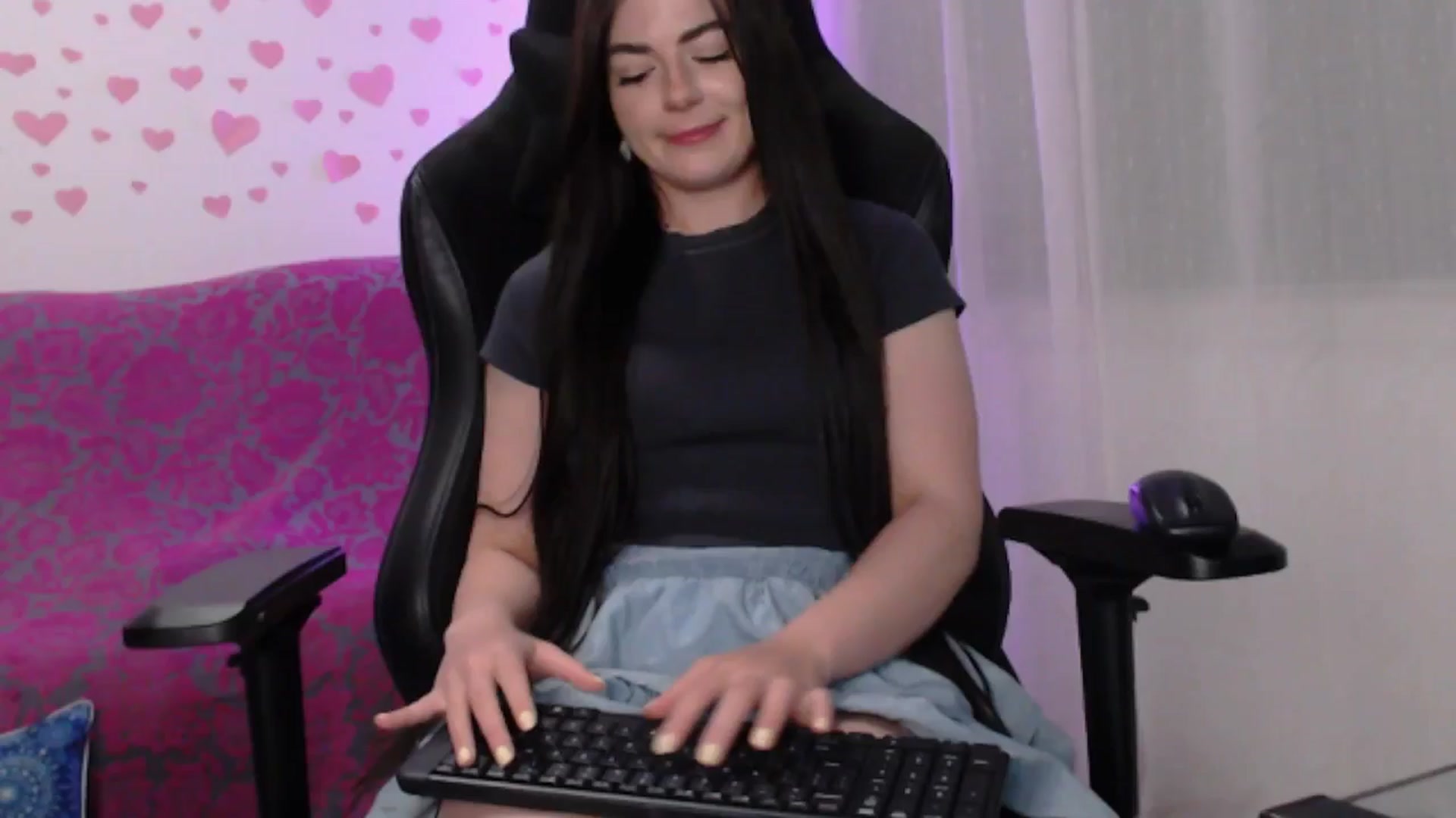Gallery image thumbnail from lilynovak's myfreecams stream on, 01/28/2026, 11:19 image 17 of 20