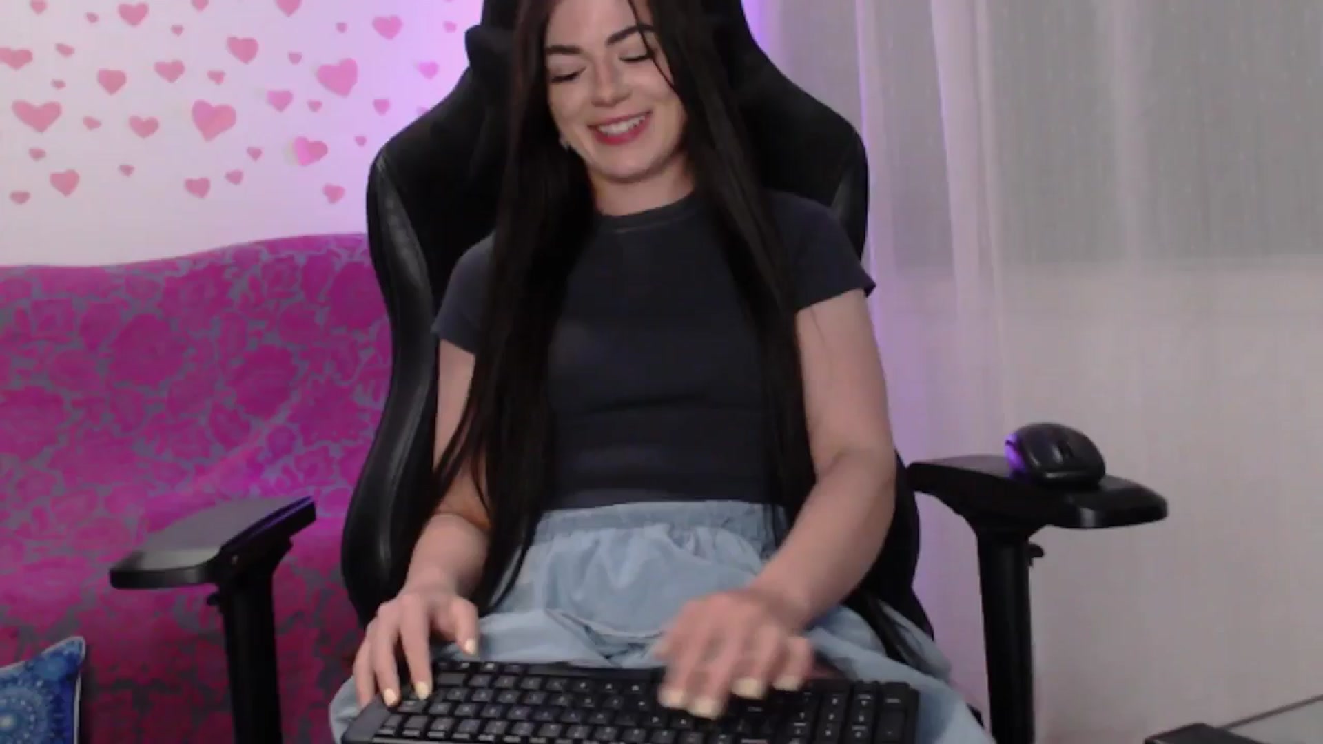 Gallery image thumbnail from lilynovak's myfreecams stream on, 01/28/2026, 11:19 image 1 of 20