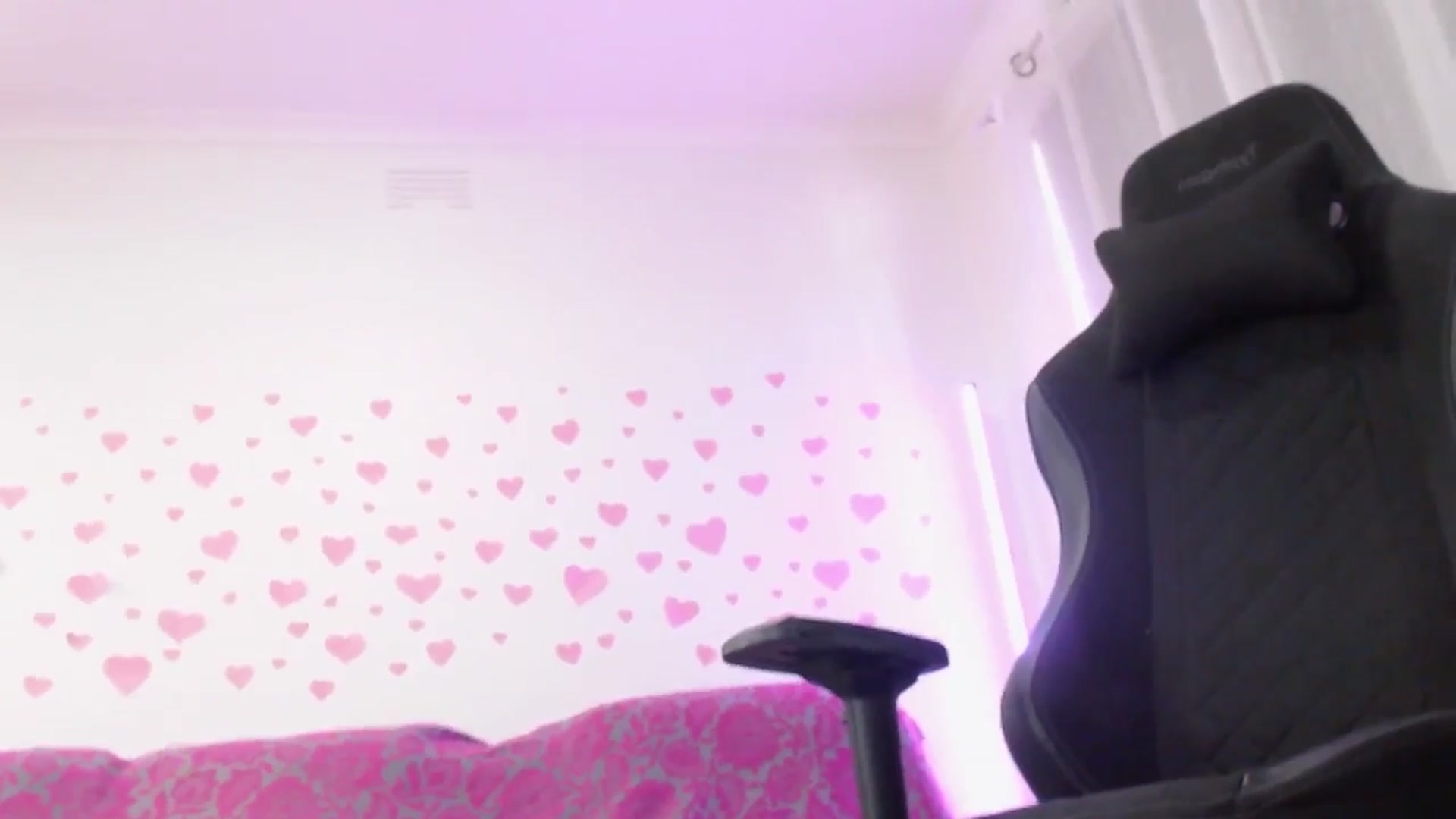 Gallery image thumbnail from lilynovak's myfreecams stream on, 01/31/2026, 03:14 image 17 of 20