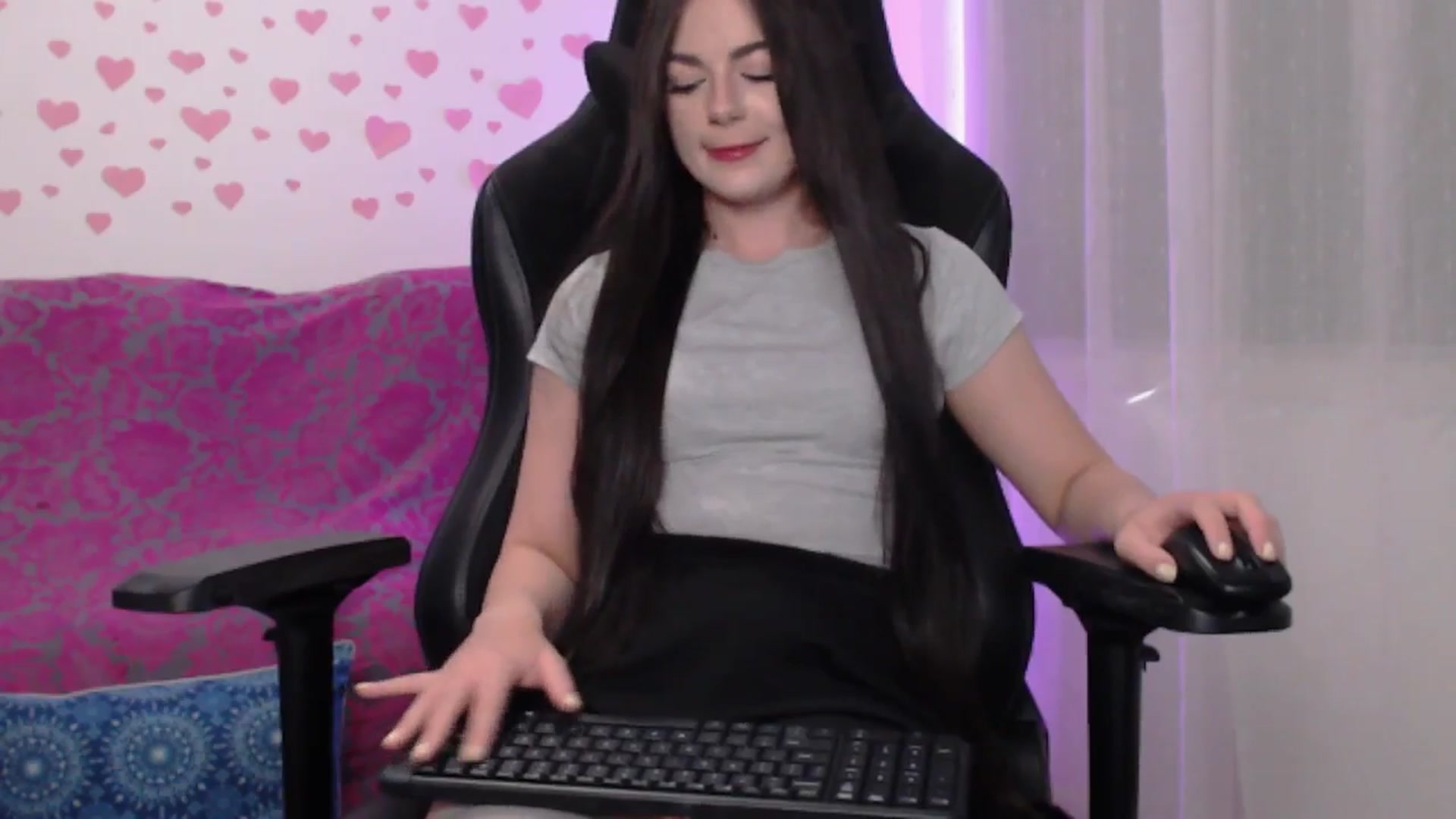 Gallery image thumbnail from lilynovak's myfreecams stream on, 02/04/2026, 08:23 image 10 of 20