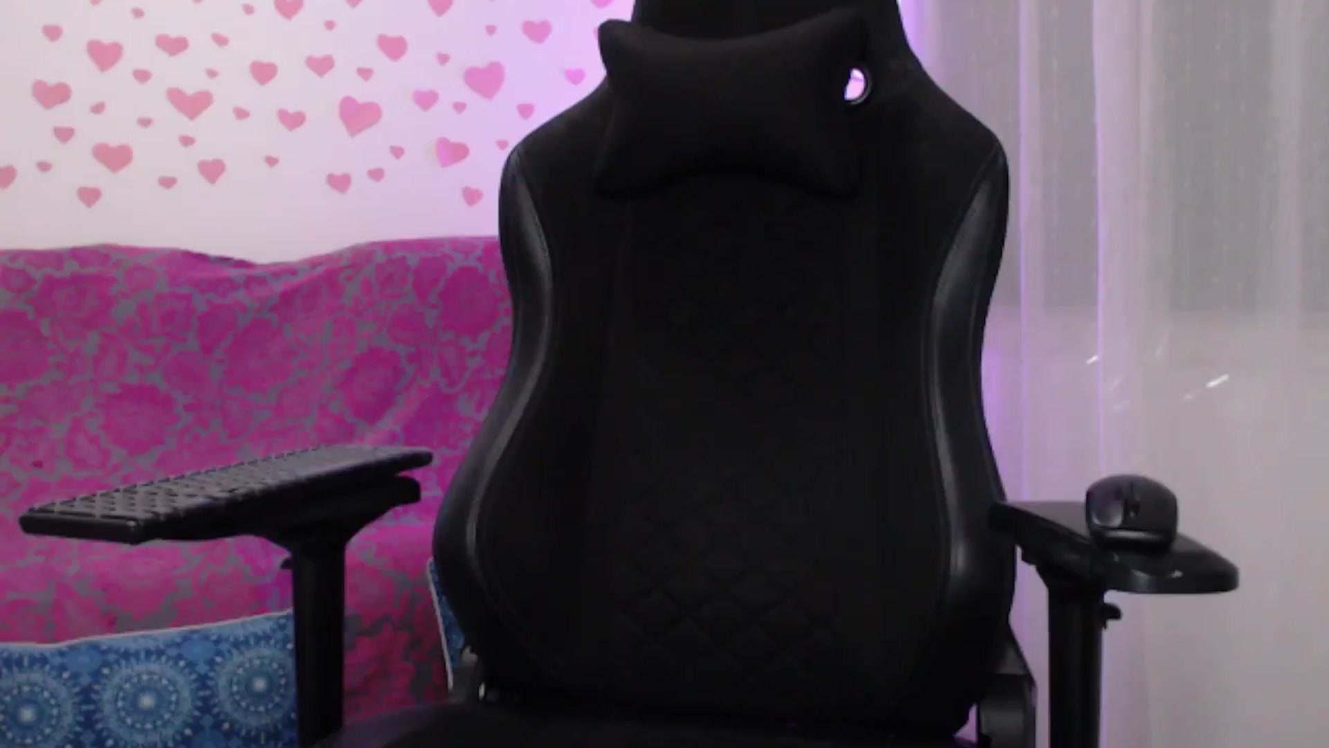 Gallery image thumbnail from lilynovak's myfreecams stream on, 02/05/2026, 08:45 image 13 of 20