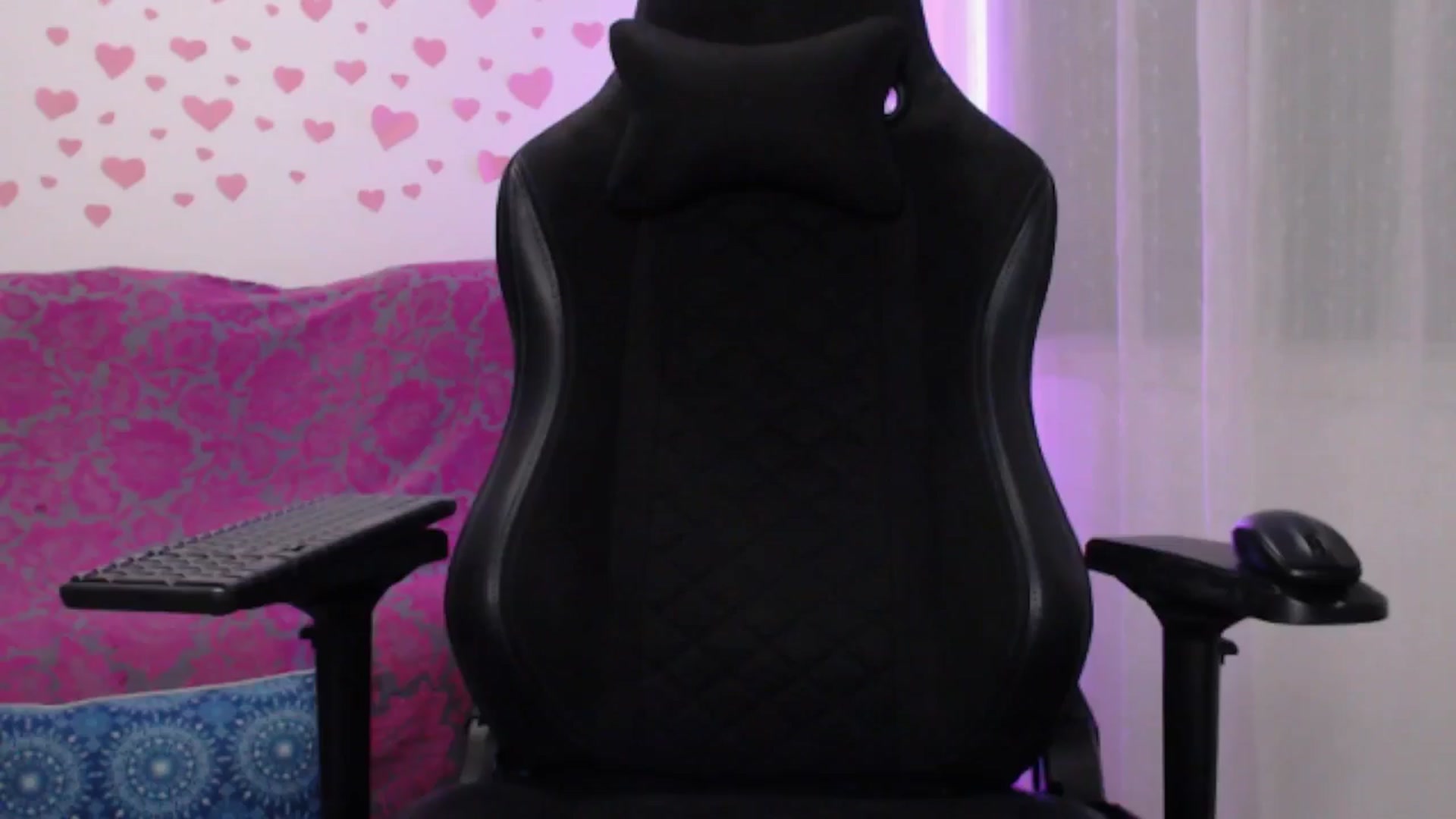 Gallery image thumbnail from lilynovak's myfreecams stream on, 02/05/2026, 08:45 image 19 of 20