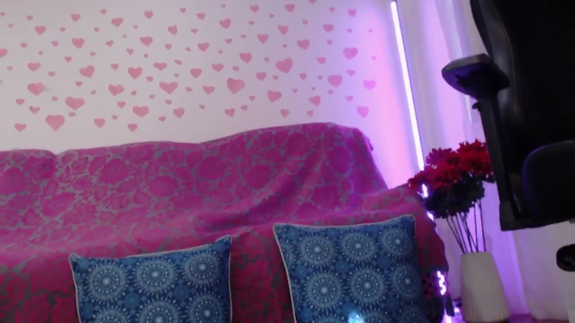 Gallery image thumbnail from lilynovak's myfreecams stream on, 02/06/2026, 22:20 image 12 of 20
