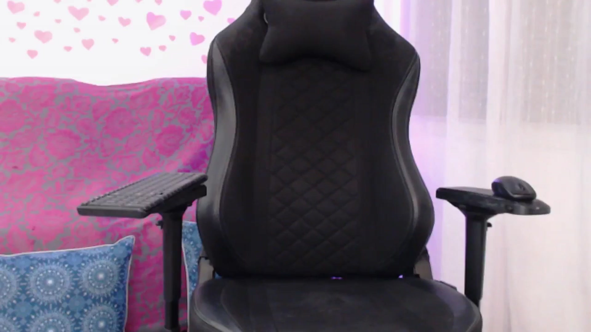 Gallery image thumbnail from lilynovak's myfreecams stream on, 02/06/2026, 22:20 image 18 of 20