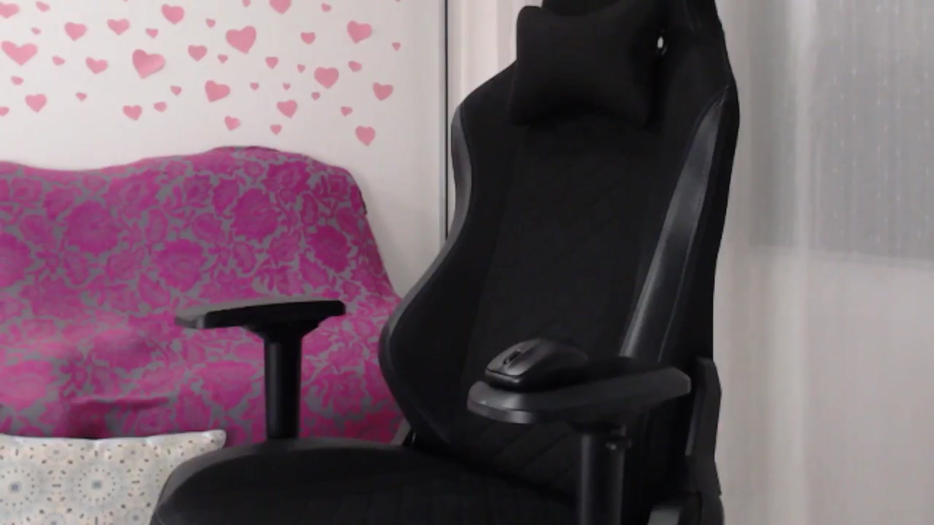 Gallery image thumbnail from lilynovak's myfreecams stream on, 04/03/2026, 09:34 image 10 of 20