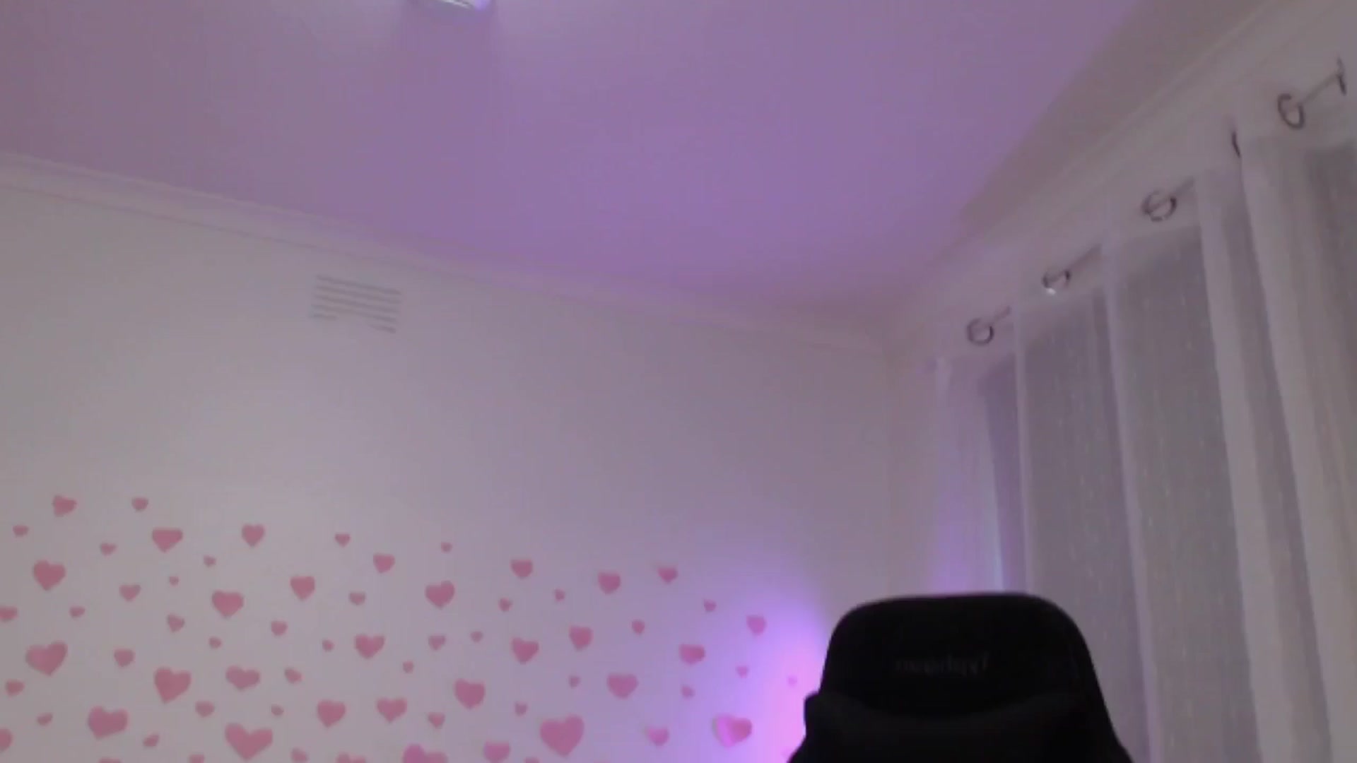 Gallery image thumbnail from lilynovak's myfreecams stream on, 04/06/2026, 24:34 image 6 of 20