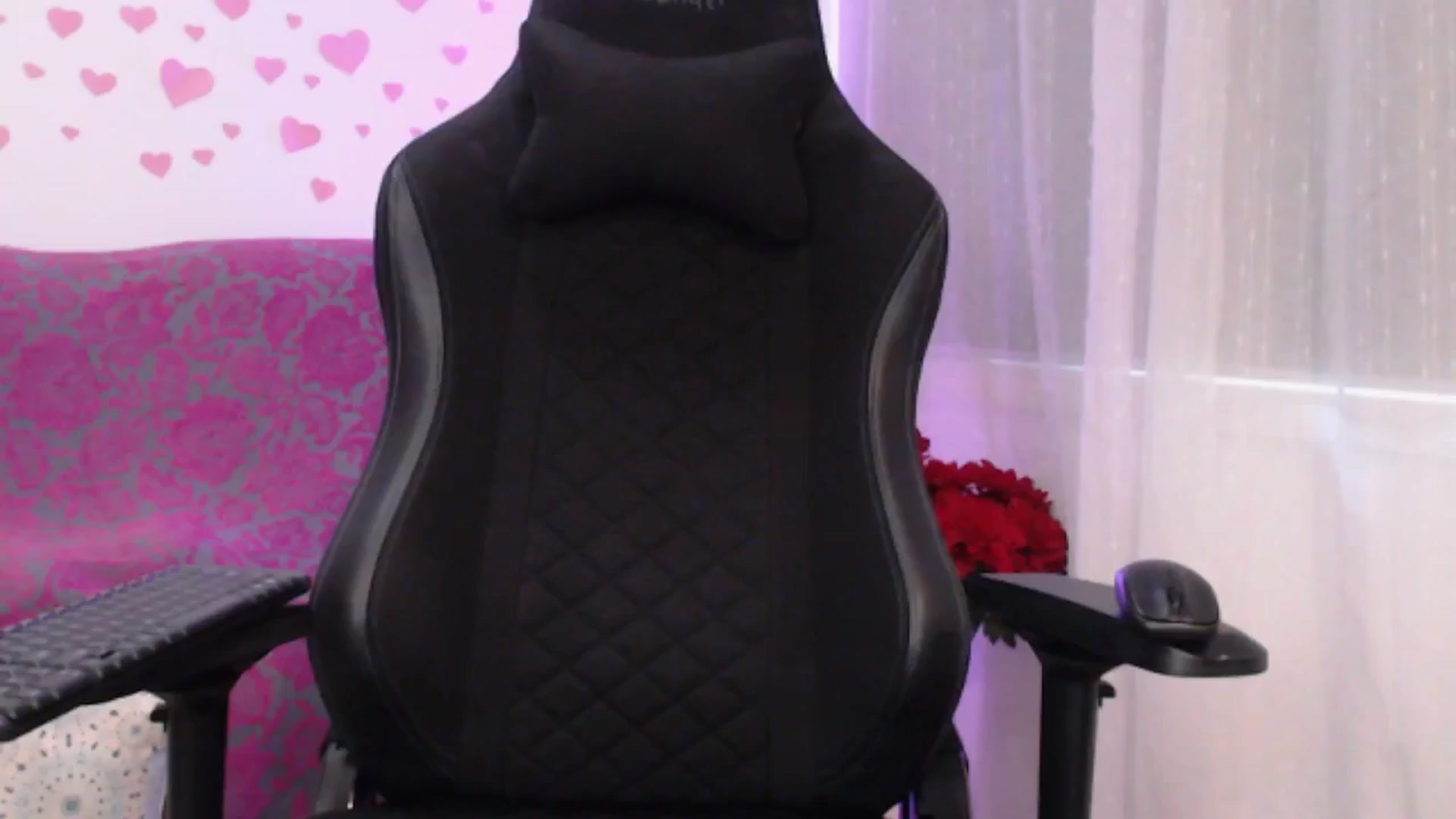 Gallery image thumbnail from lilynovak's myfreecams stream on, 04/13/2026, 02:34 image 7 of 20