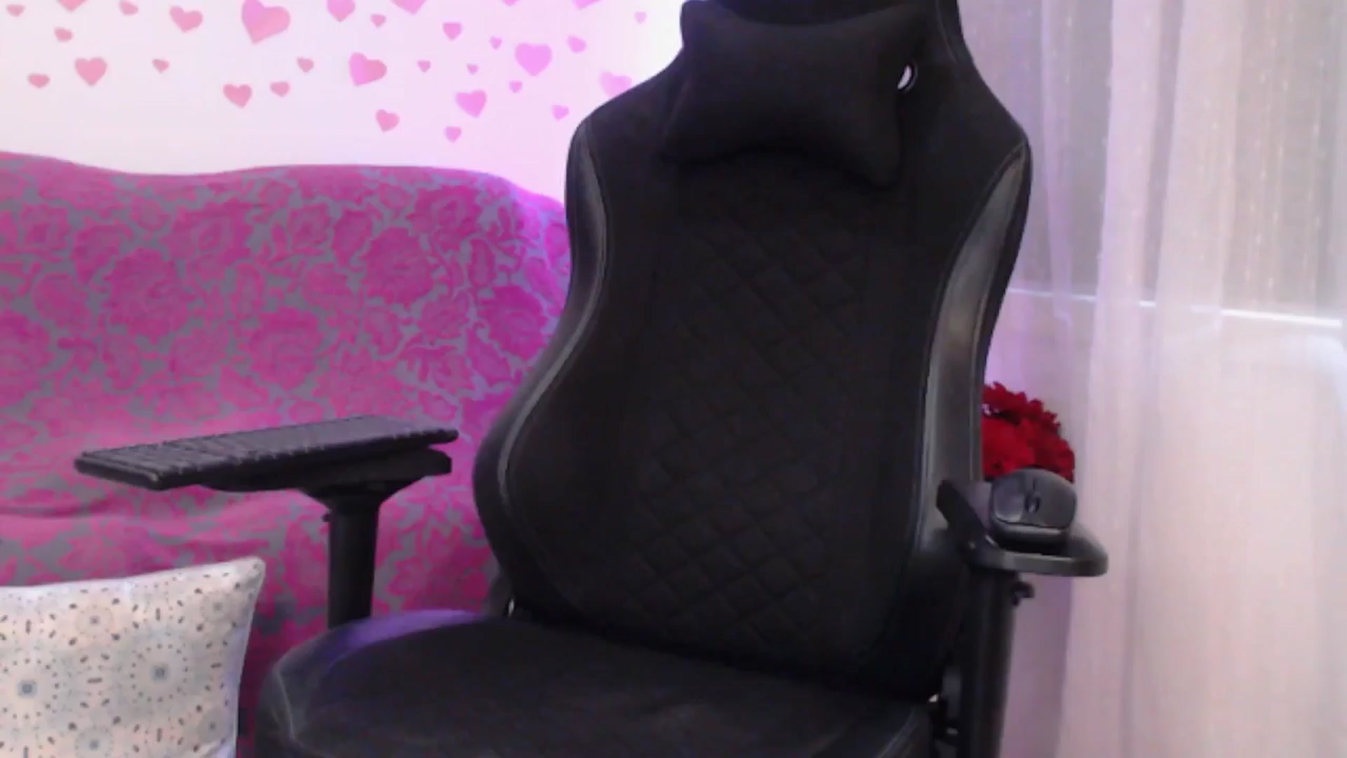 Gallery image thumbnail from lilynovak's myfreecams stream on, 04/13/2026, 04:45 image 20 of 20