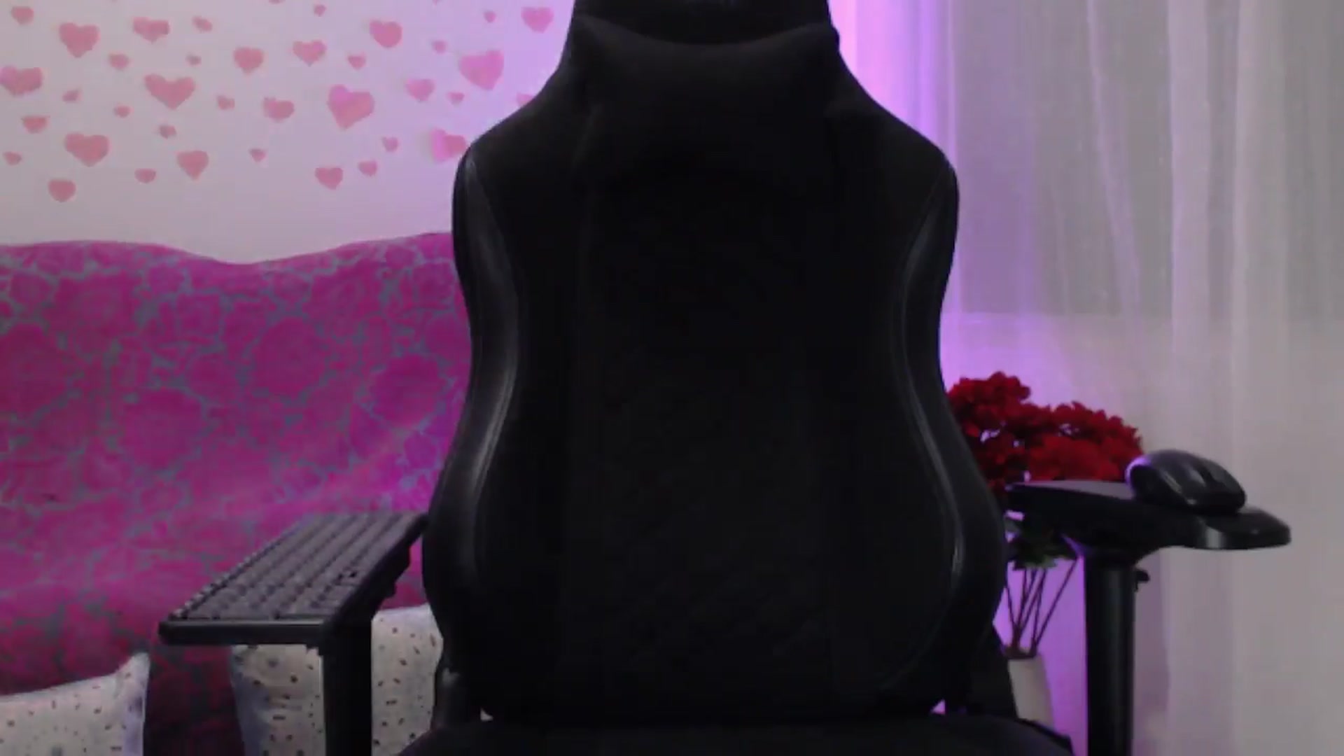Gallery image thumbnail from lilynovak's myfreecams stream on, 04/18/2026, 09:41 image 15 of 20