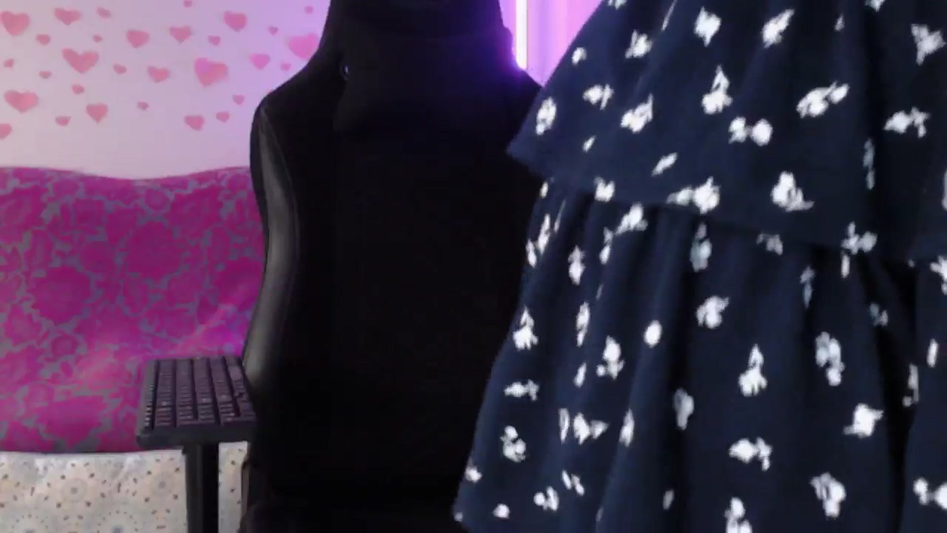 Gallery image thumbnail from lilynovak's myfreecams stream on, 04/19/2026, 08:57 image 18 of 20