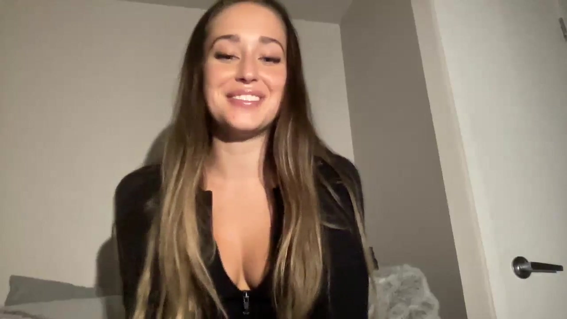 Gallery image thumbnail from lilyx0's myfreecams stream on, 09/12/2023, 06:18 image 17 of 20