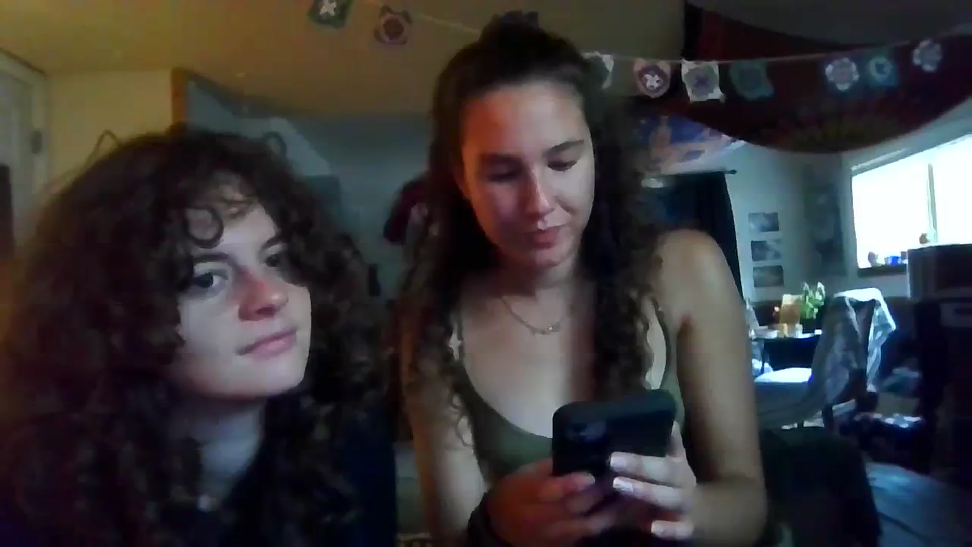 Gallery image thumbnail from lilyypop's myfreecams stream on, 10/11/2023, 19:44 image 14 of 20