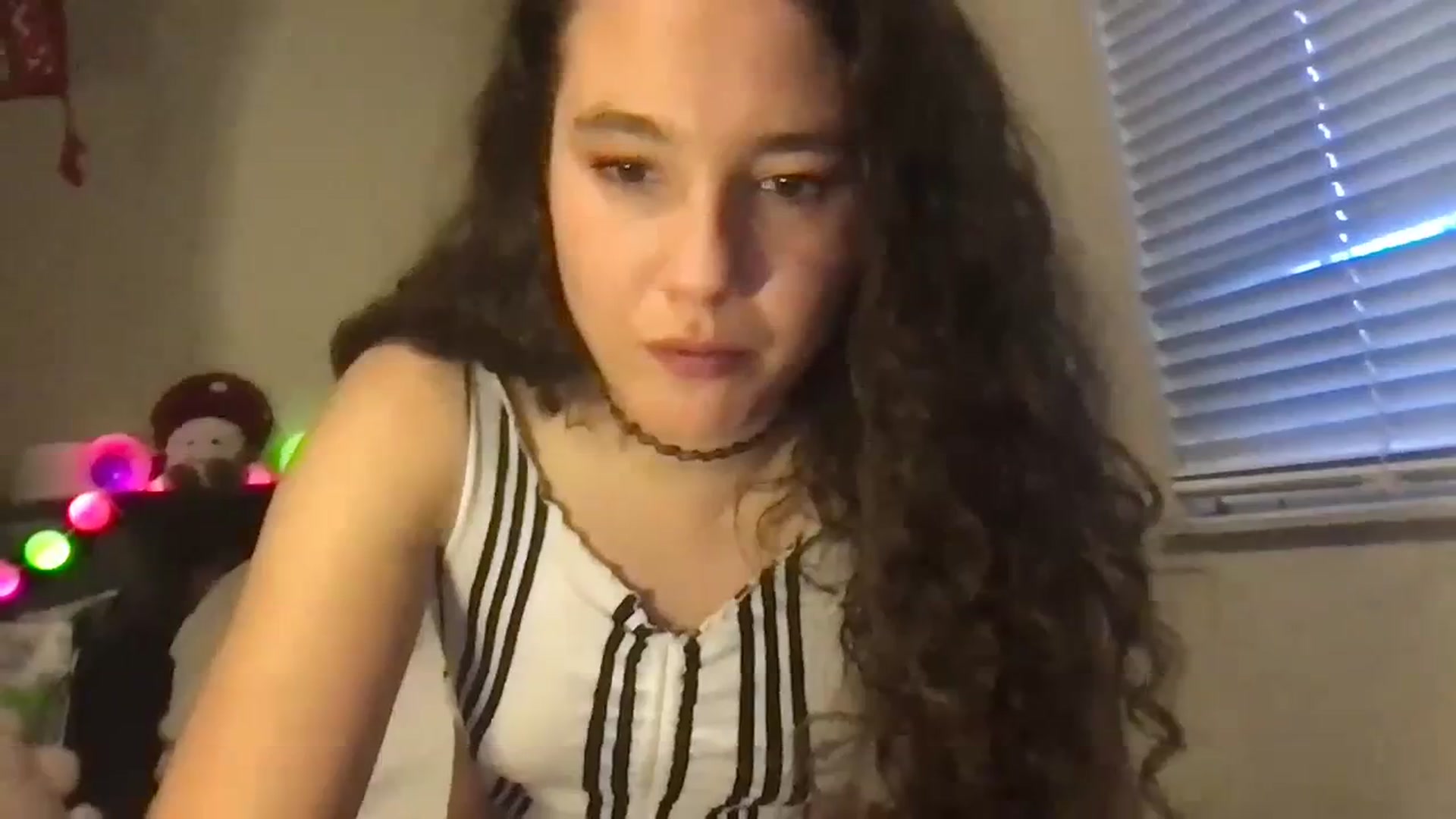 Gallery image thumbnail from lilyypop's myfreecams stream on, 04/09/2024, 01:37 image 8 of 20