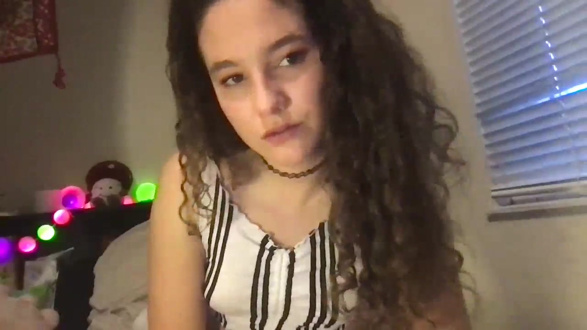 Gallery image thumbnail from lilyypop's myfreecams stream on, 04/09/2024, 01:37 image 17 of 20
