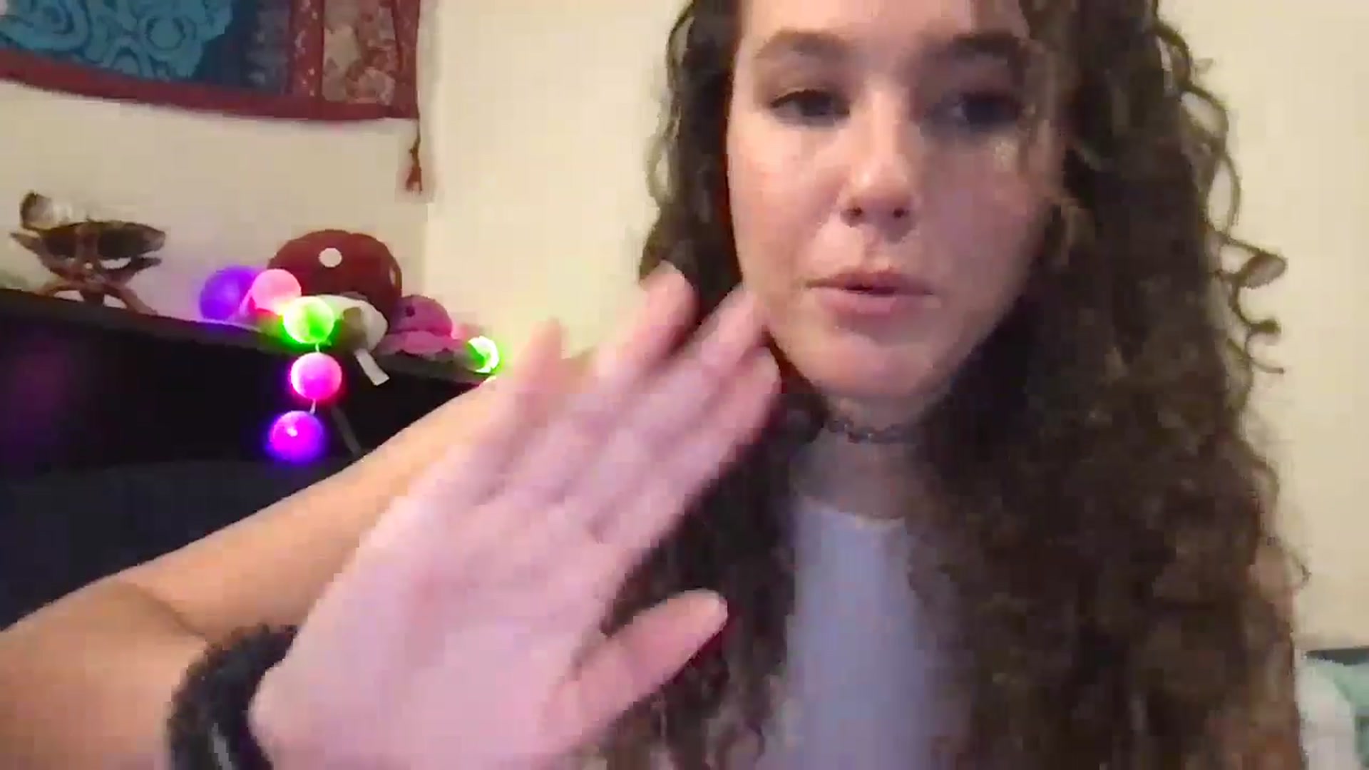 Gallery image thumbnail from lilyypop's myfreecams stream on, 04/28/2024, 03:40 image 10 of 20