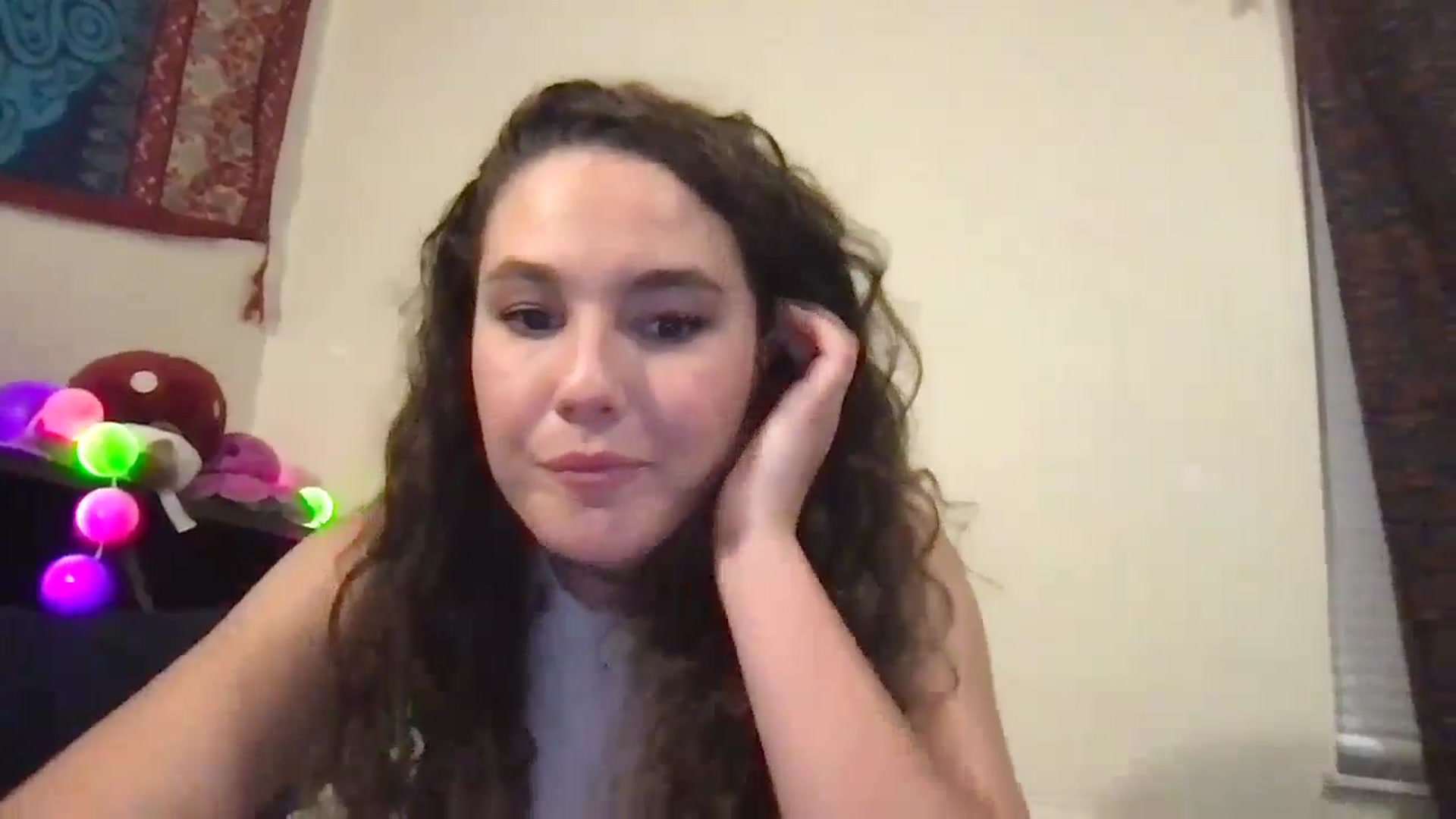 Gallery image thumbnail from lilyypop's myfreecams stream on, 04/28/2024, 03:40 image 13 of 20