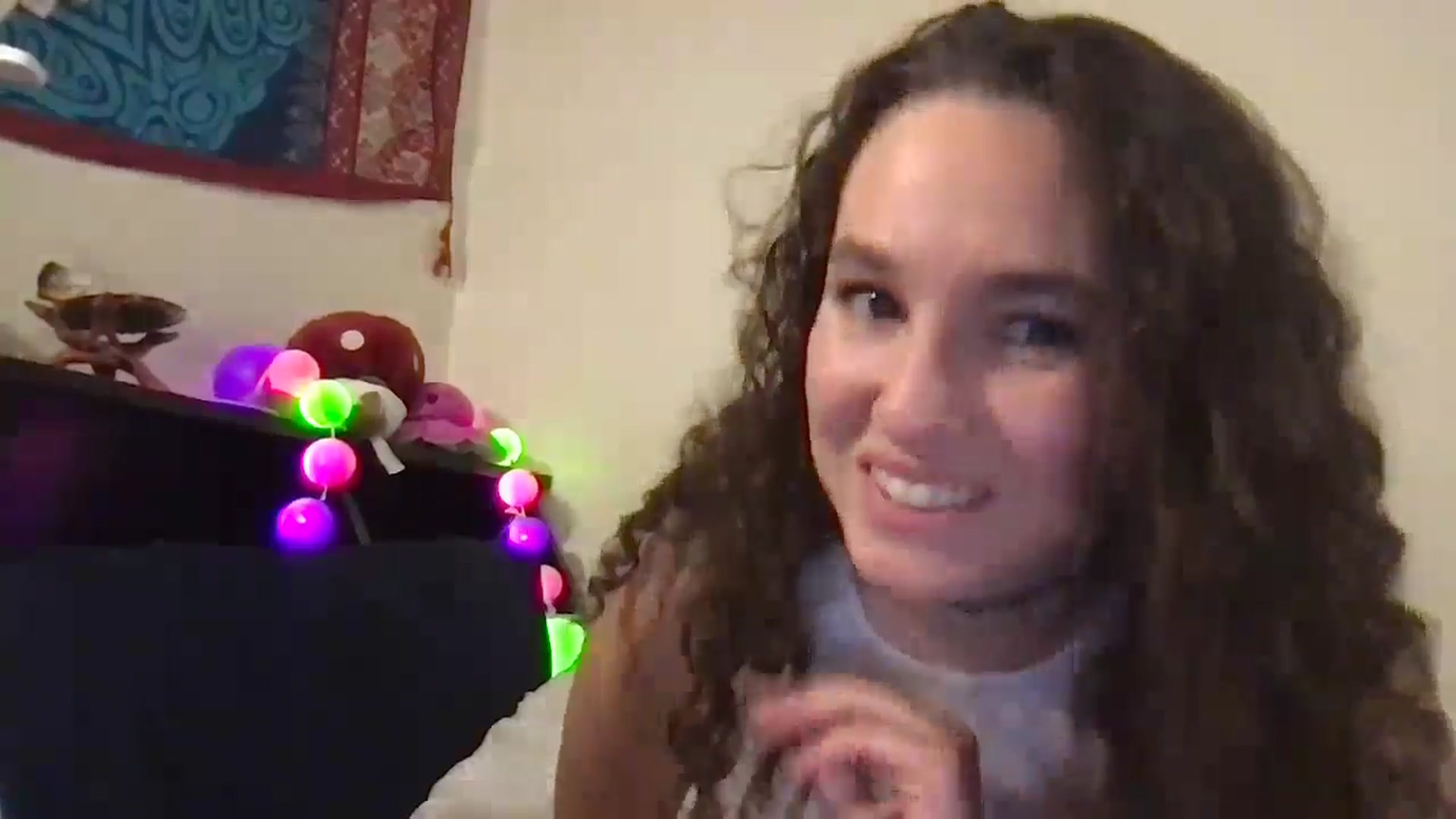 Gallery image thumbnail from lilyypop's myfreecams stream on, 04/28/2024, 03:40 image 5 of 20