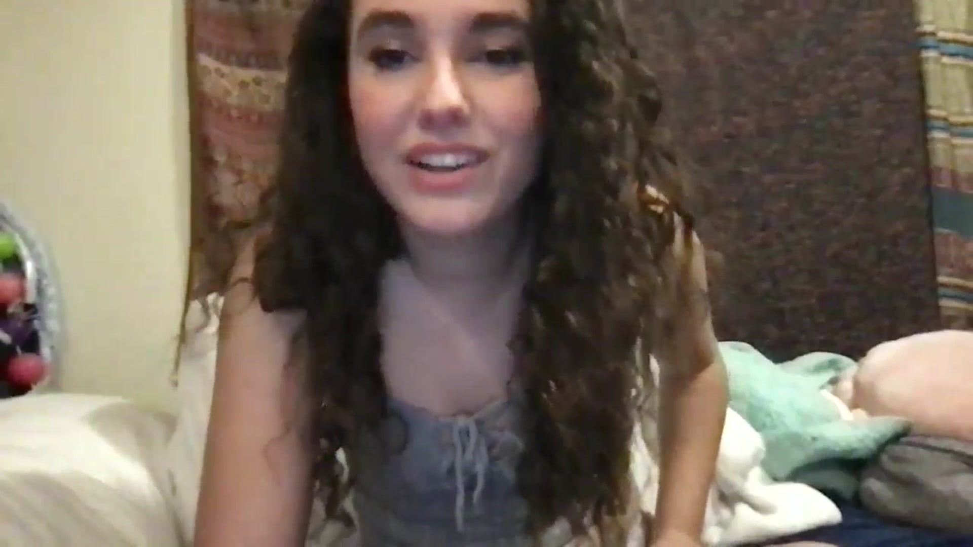 Gallery image thumbnail from lilyypop's myfreecams stream on, 05/02/2024, 06:32 image 2 of 20