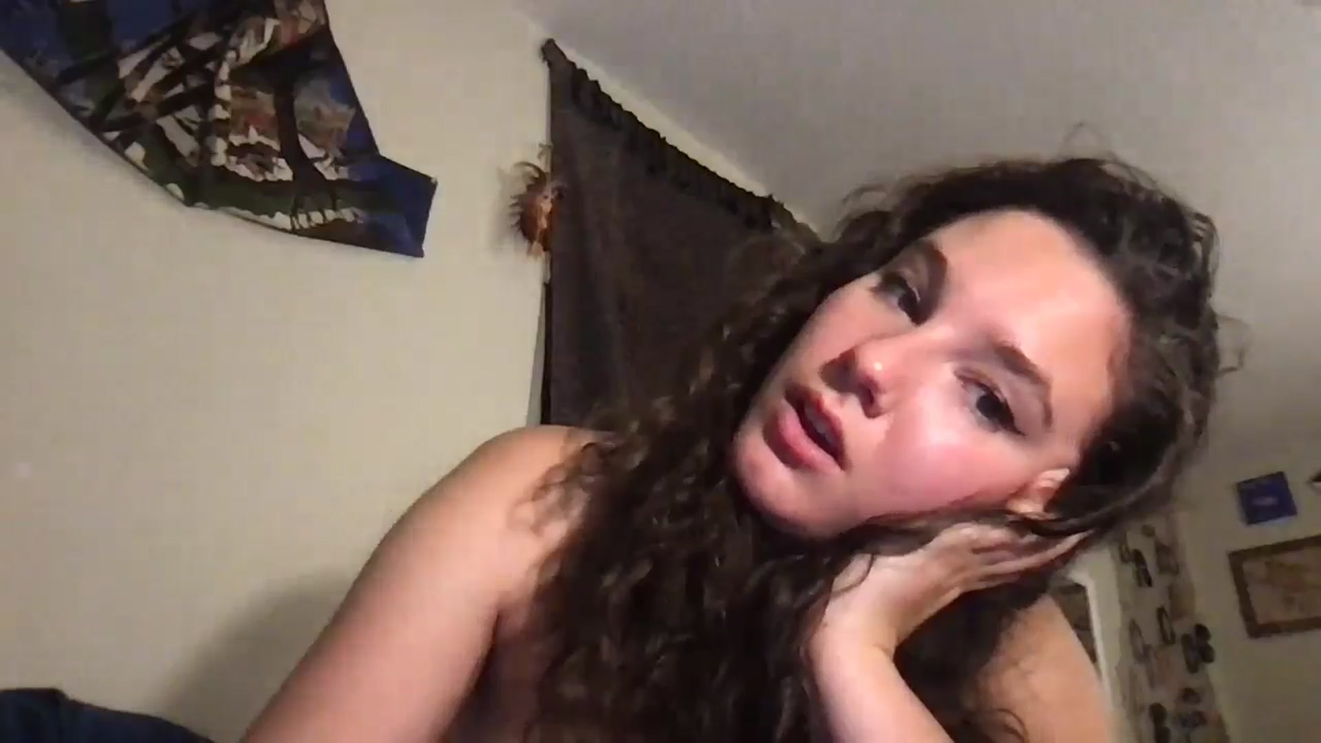 Gallery image thumbnail from lilyypop's myfreecams stream on, 06/16/2024, 07:50 image 19 of 20