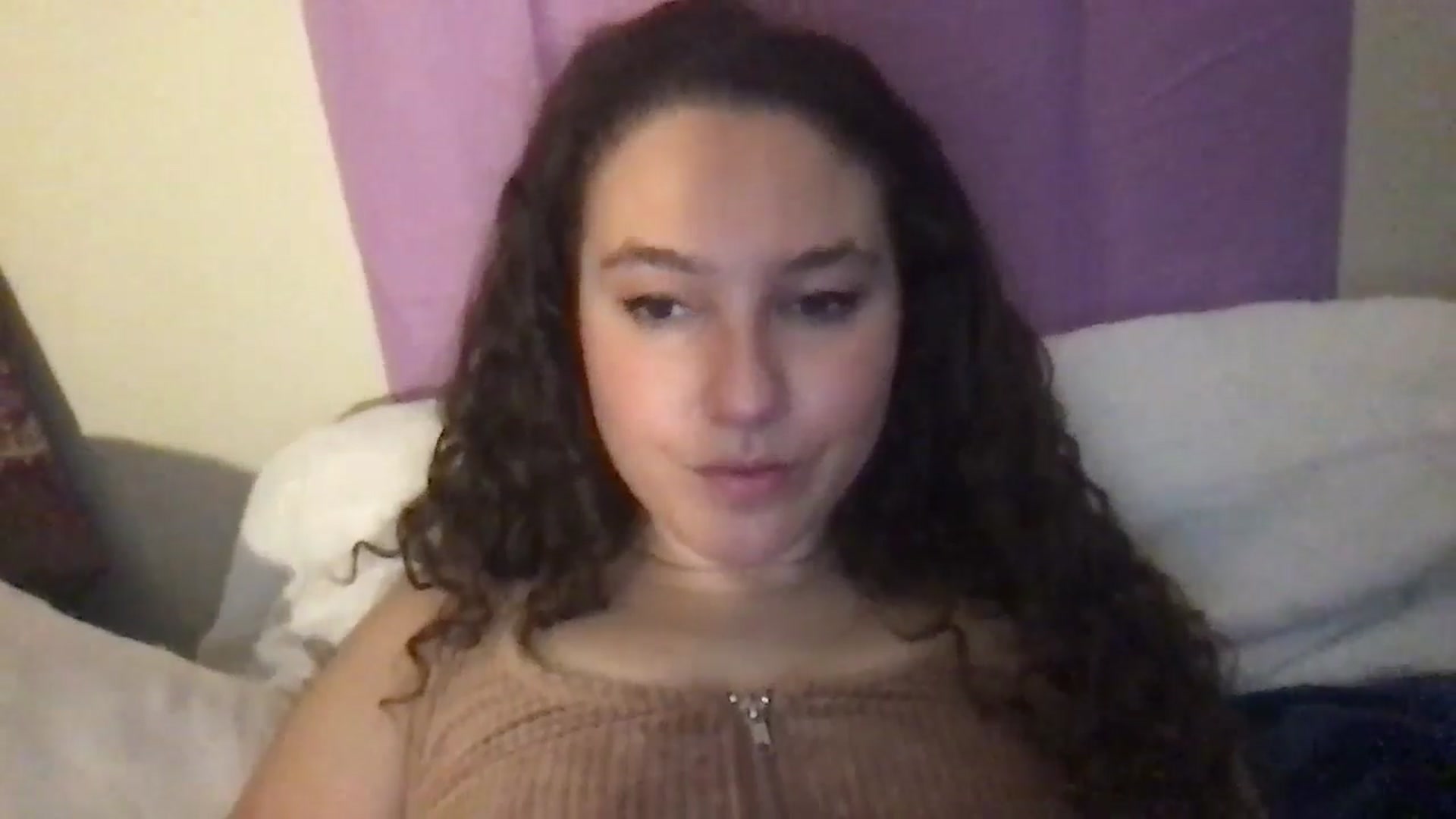 Gallery image thumbnail from lilyypop's myfreecams stream on, 06/21/2024, 20:03 image 12 of 20
