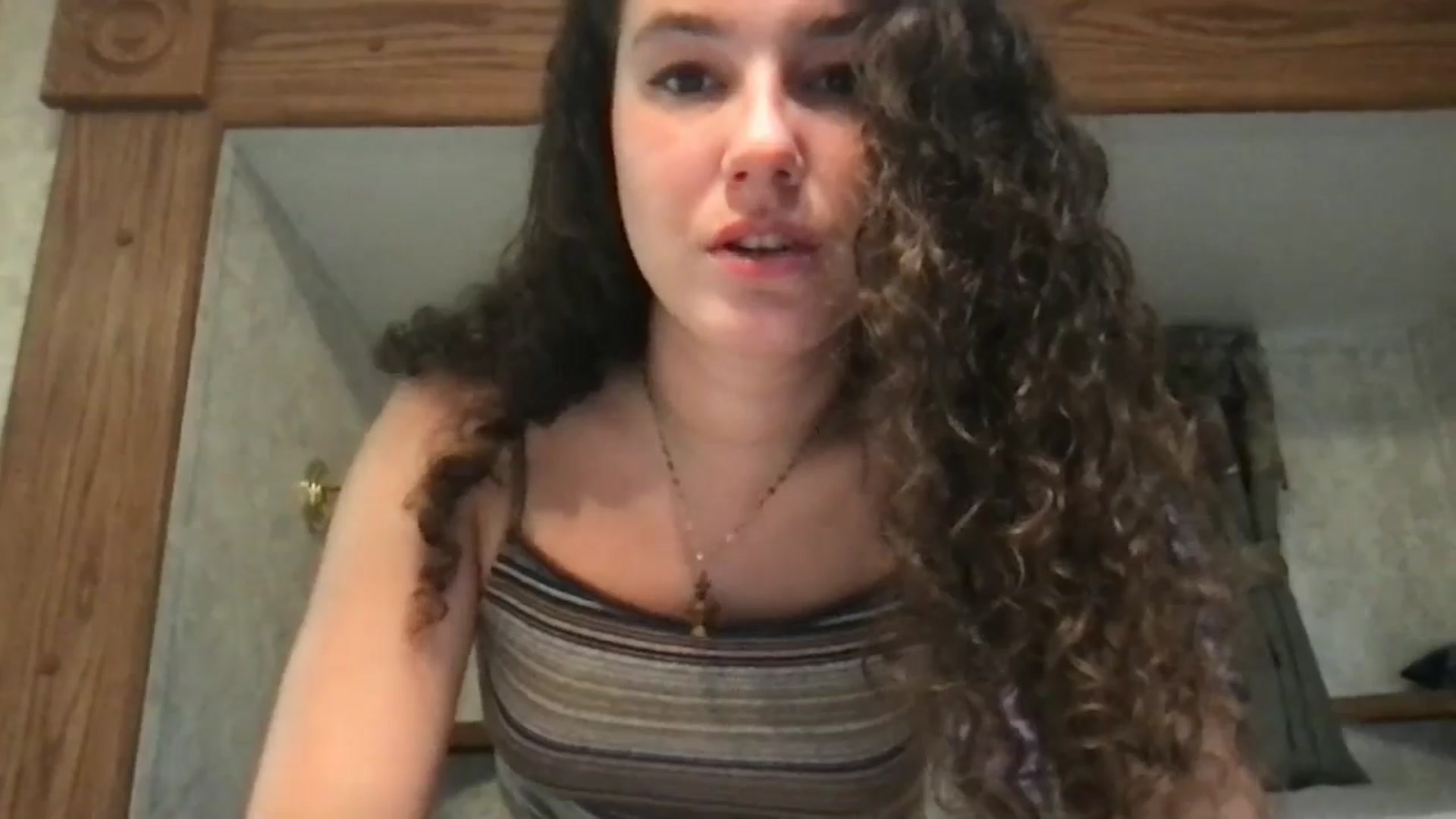 Gallery image thumbnail from lilyypop's myfreecams stream on, 08/06/2024, 23:42 image 11 of 20