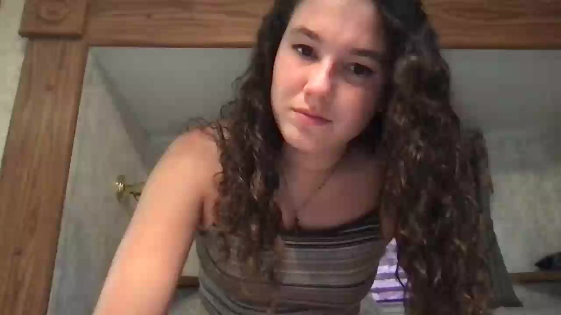 Gallery image thumbnail from lilyypop's myfreecams stream on, 08/06/2024, 23:42 image 4 of 20