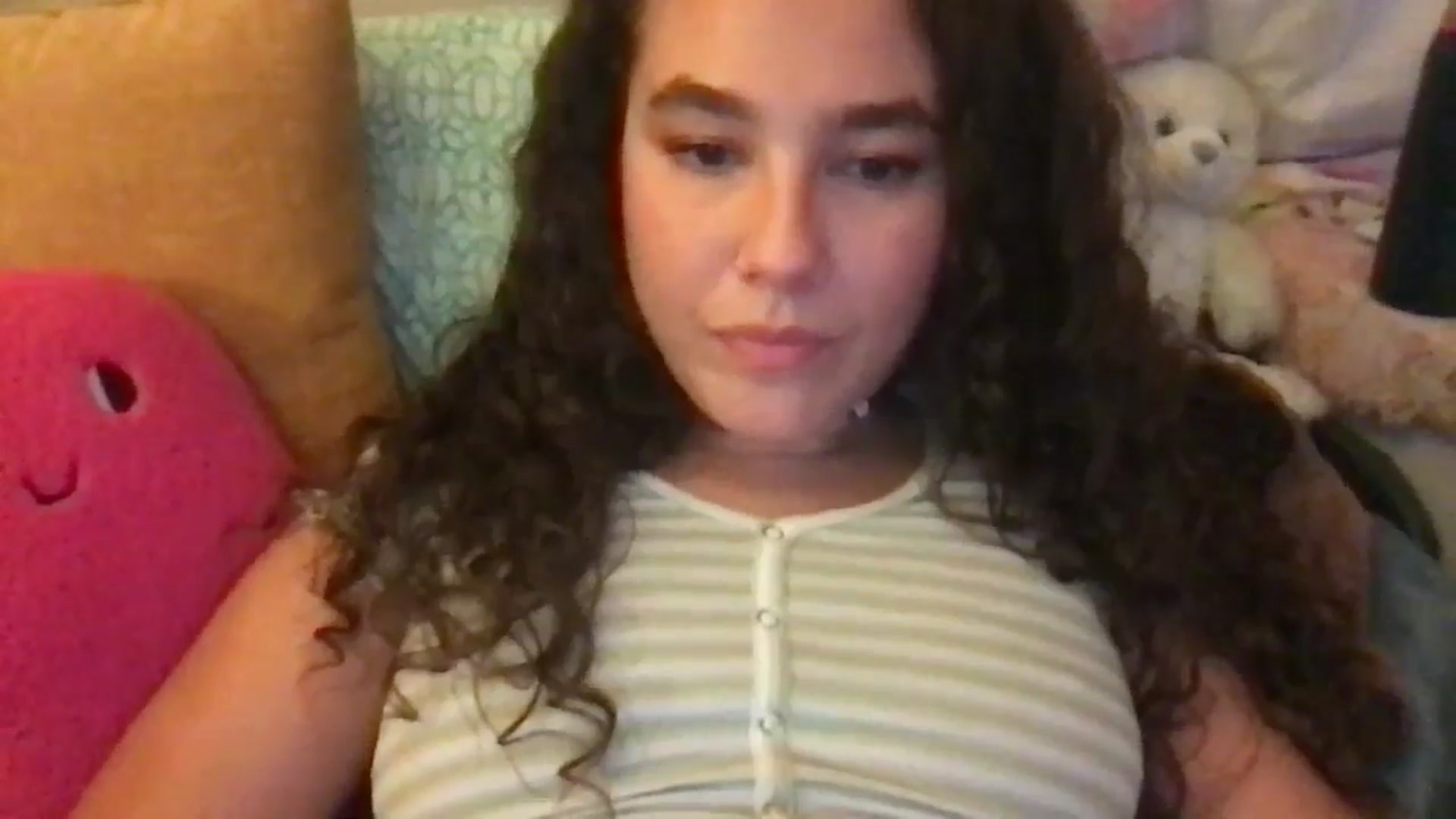Gallery image thumbnail from lilyypop's myfreecams stream on, 10/20/2024, 09:06 image 2 of 20