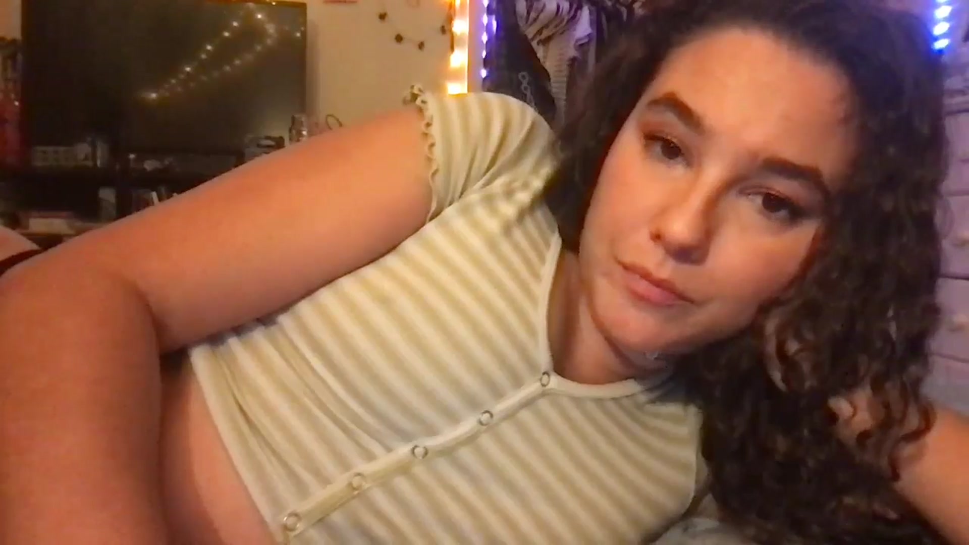 Gallery image thumbnail from lilyypop's myfreecams stream on, 10/20/2024, 09:06 image 8 of 20