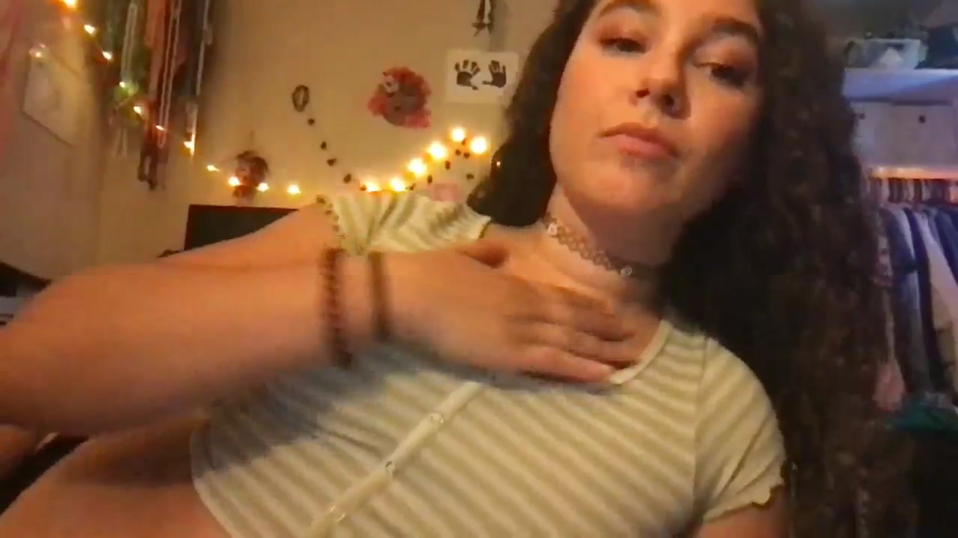 Gallery image thumbnail from lilyypop's myfreecams stream on, 10/20/2024, 09:06 image 6 of 20