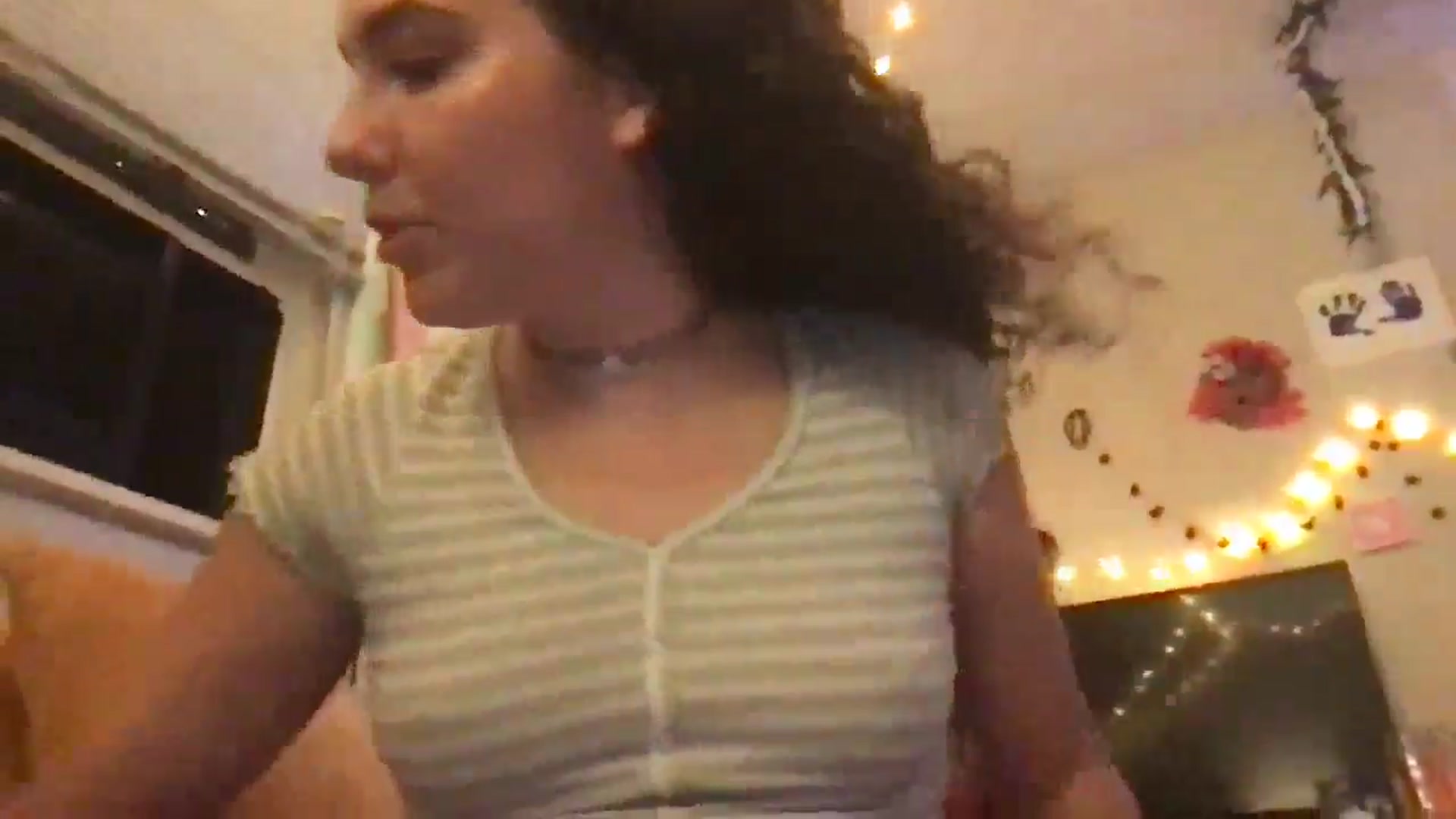 Gallery image thumbnail from lilyypop's myfreecams stream on, 10/20/2024, 09:06 image 11 of 20